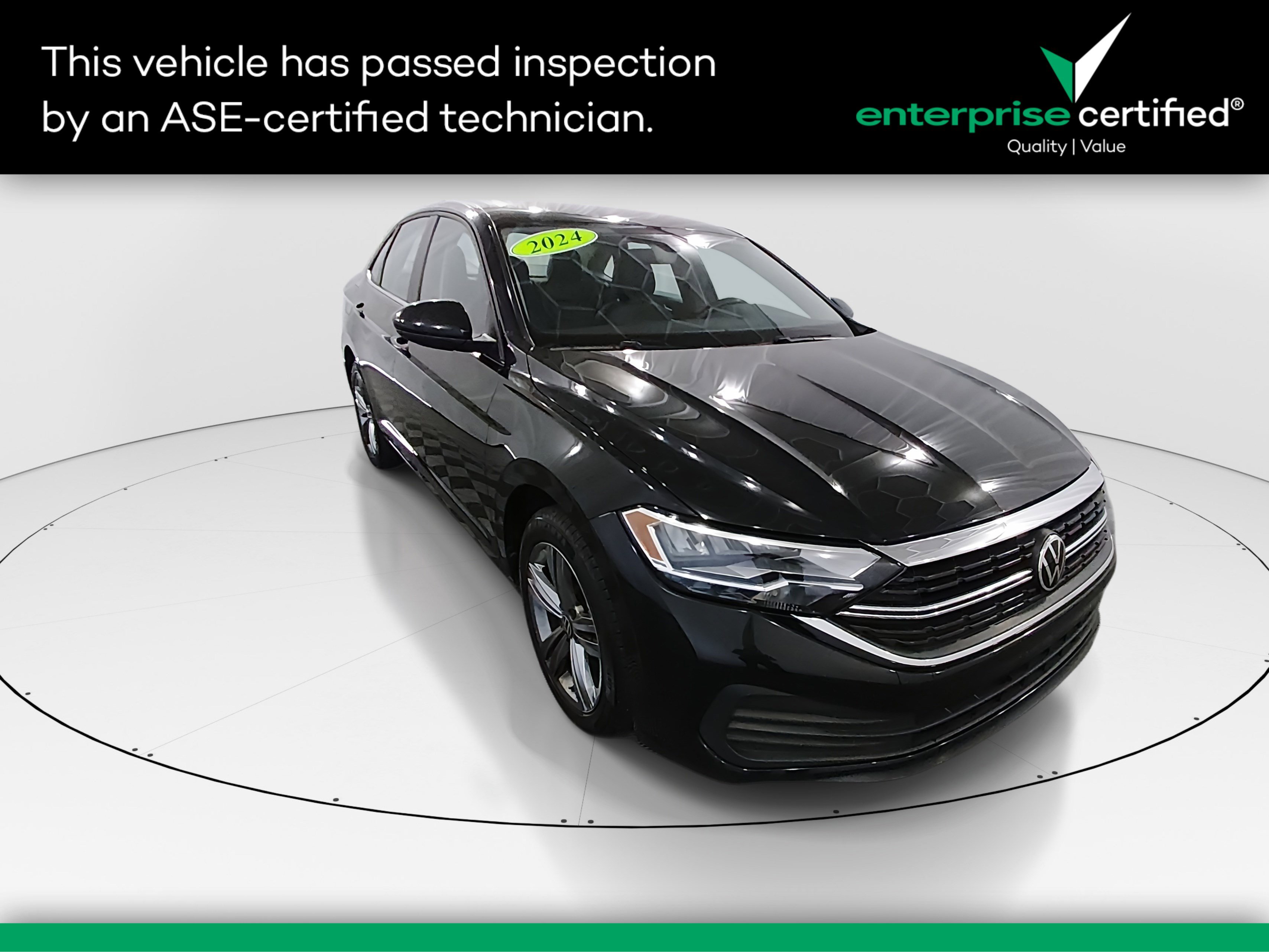 Used 2024 Volkswagen Jetta SE Auto