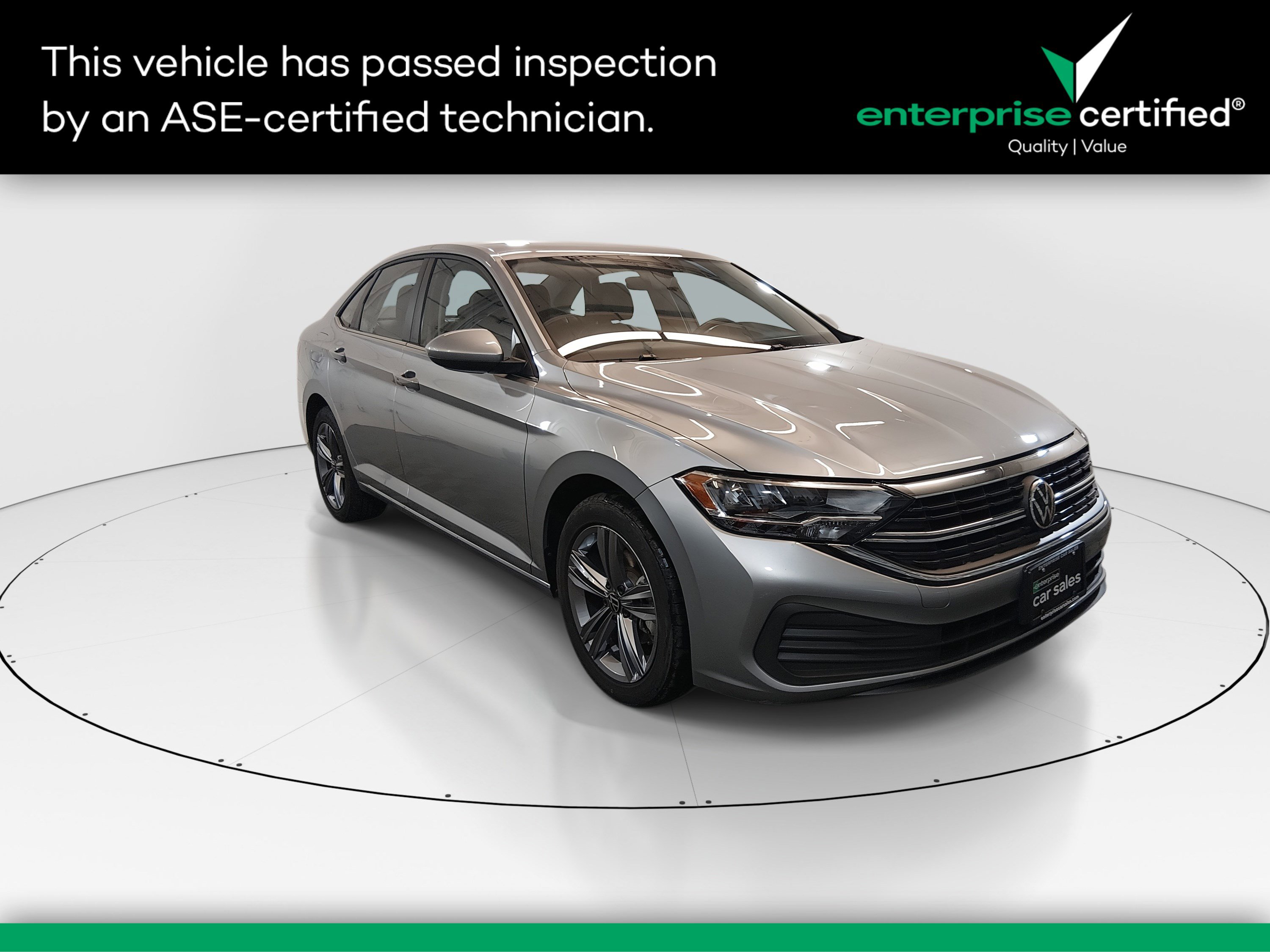 Used 2024 Volkswagen Jetta SE Auto