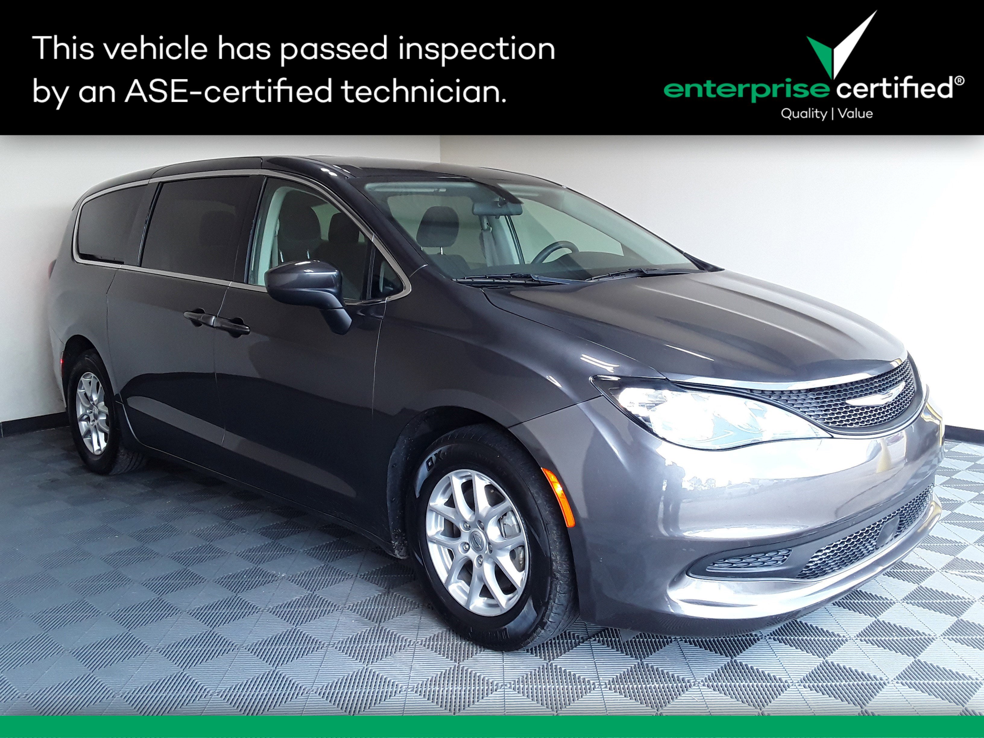 2022 Chrysler Voyager LX FWD