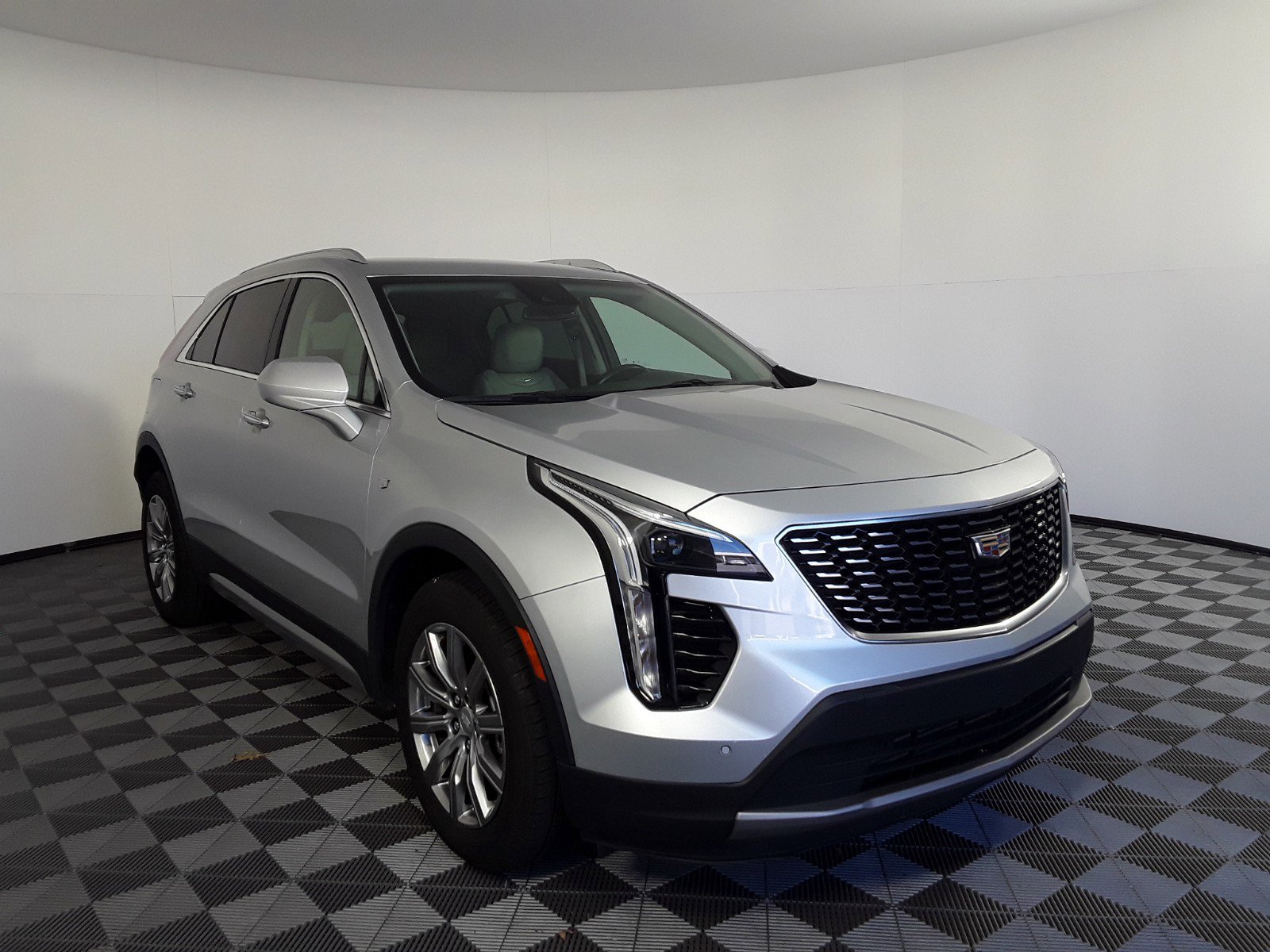 Used 2020 Cadillac XT4 FWD Premium Luxury 4dr