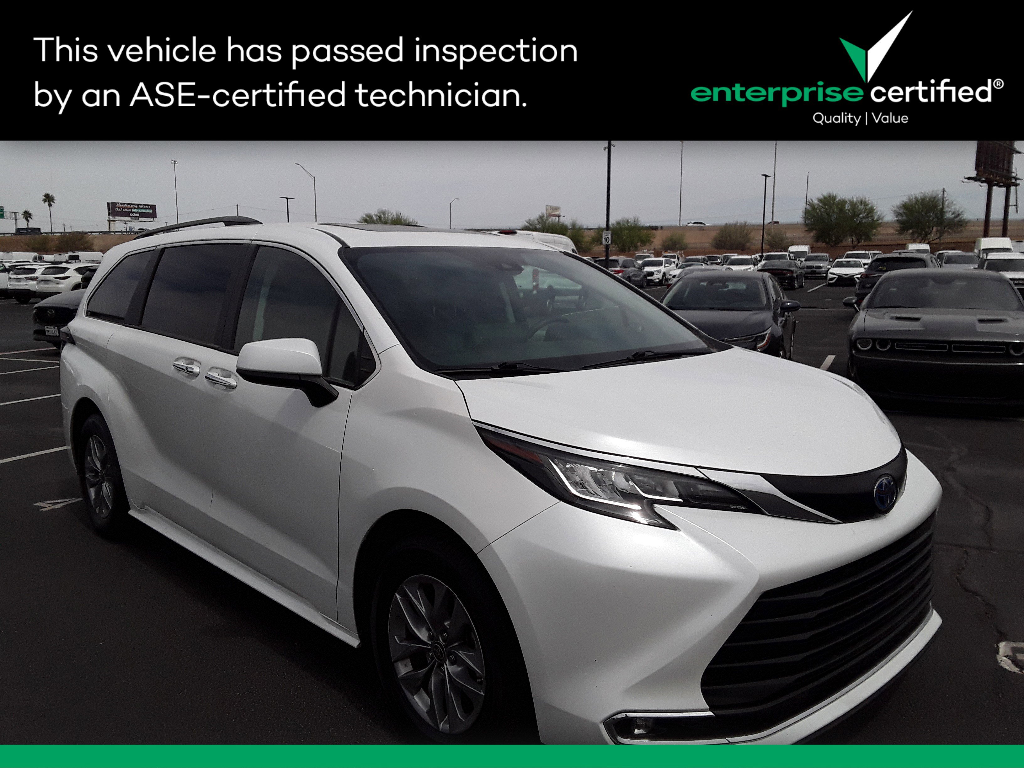 2023 Toyota Sienna XLE FWD 8-Passenger