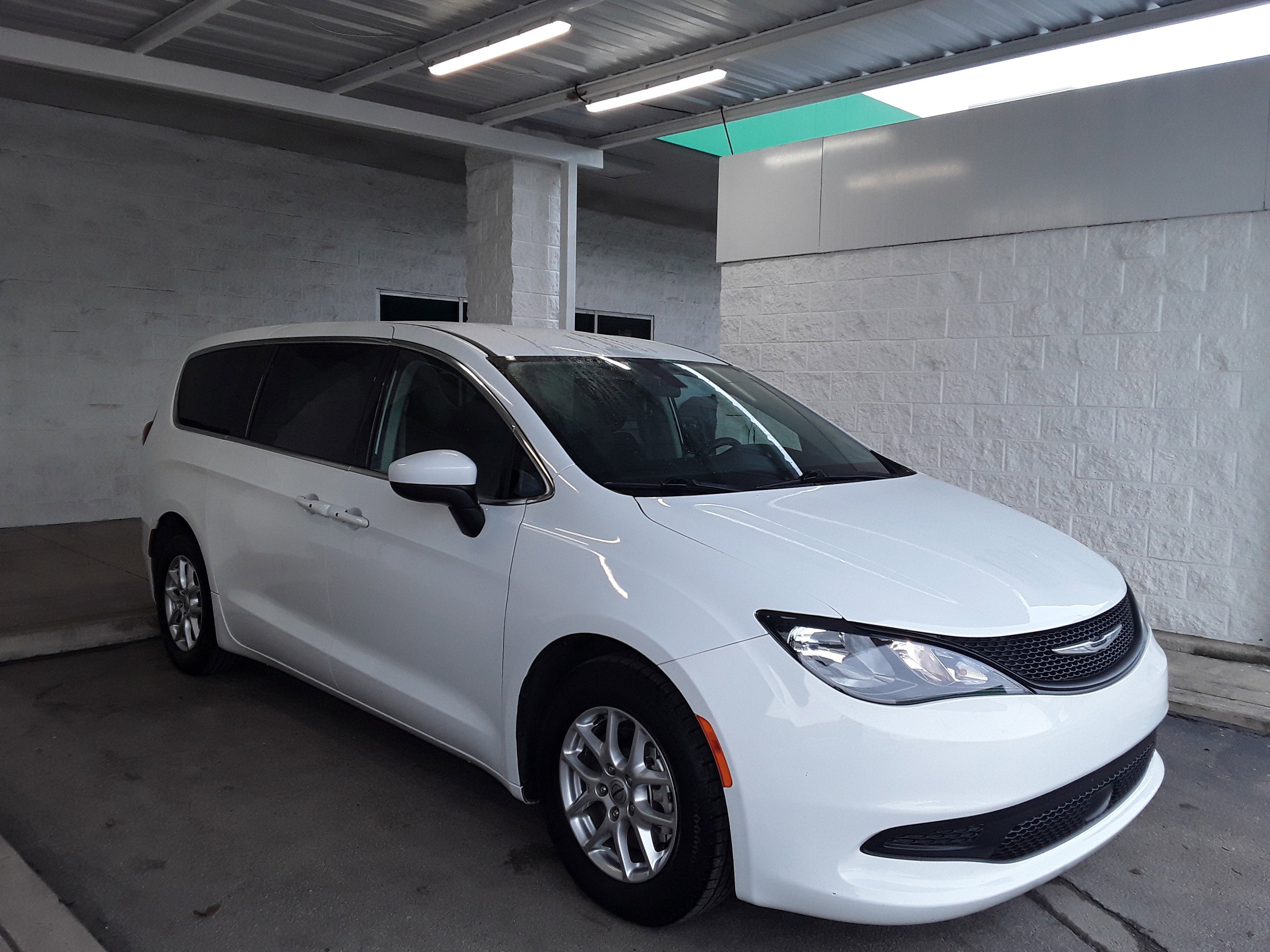 Used 2022 Chrysler Voyager LX FWD