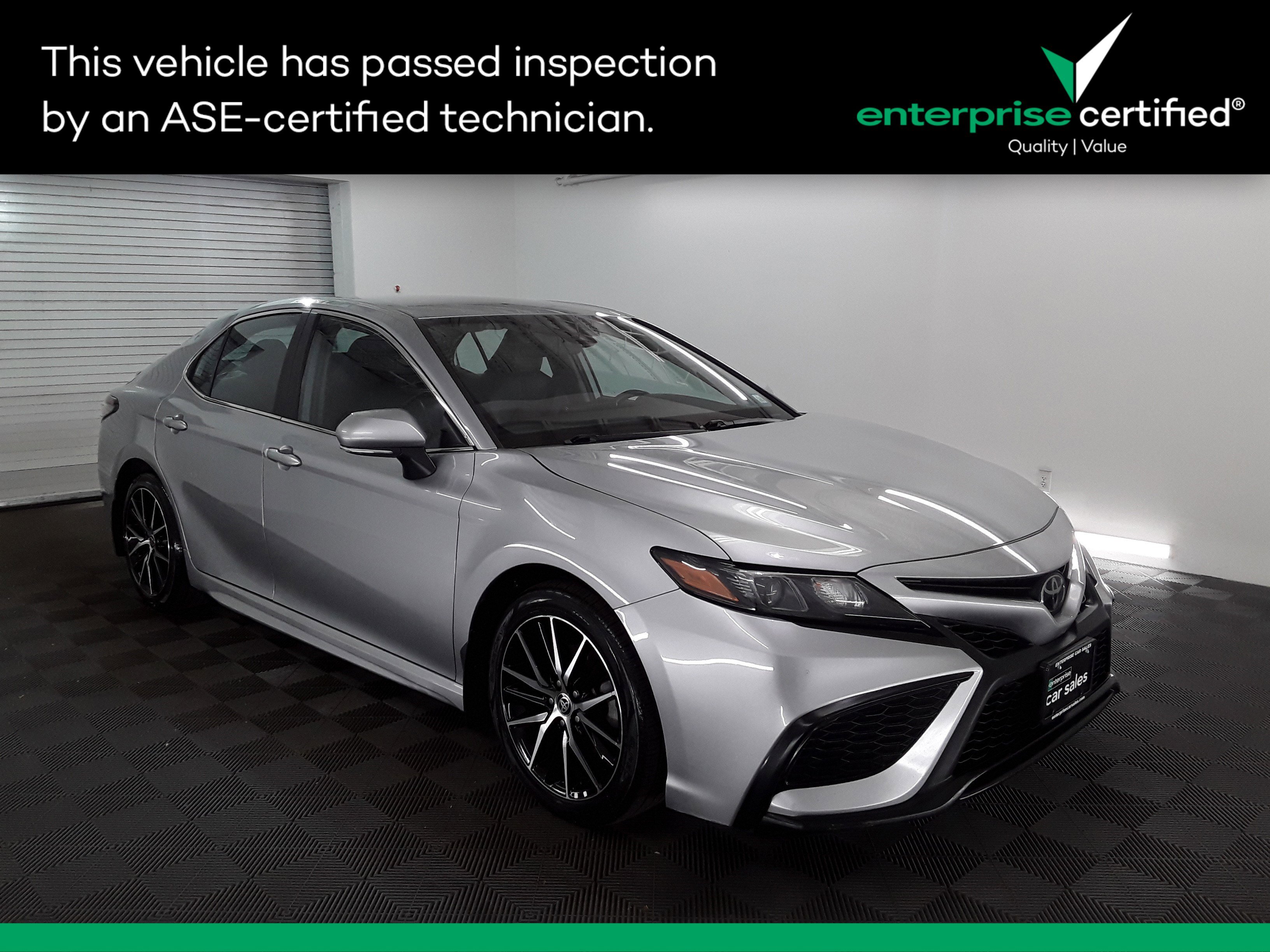 2023 Toyota Camry SE Auto AWD