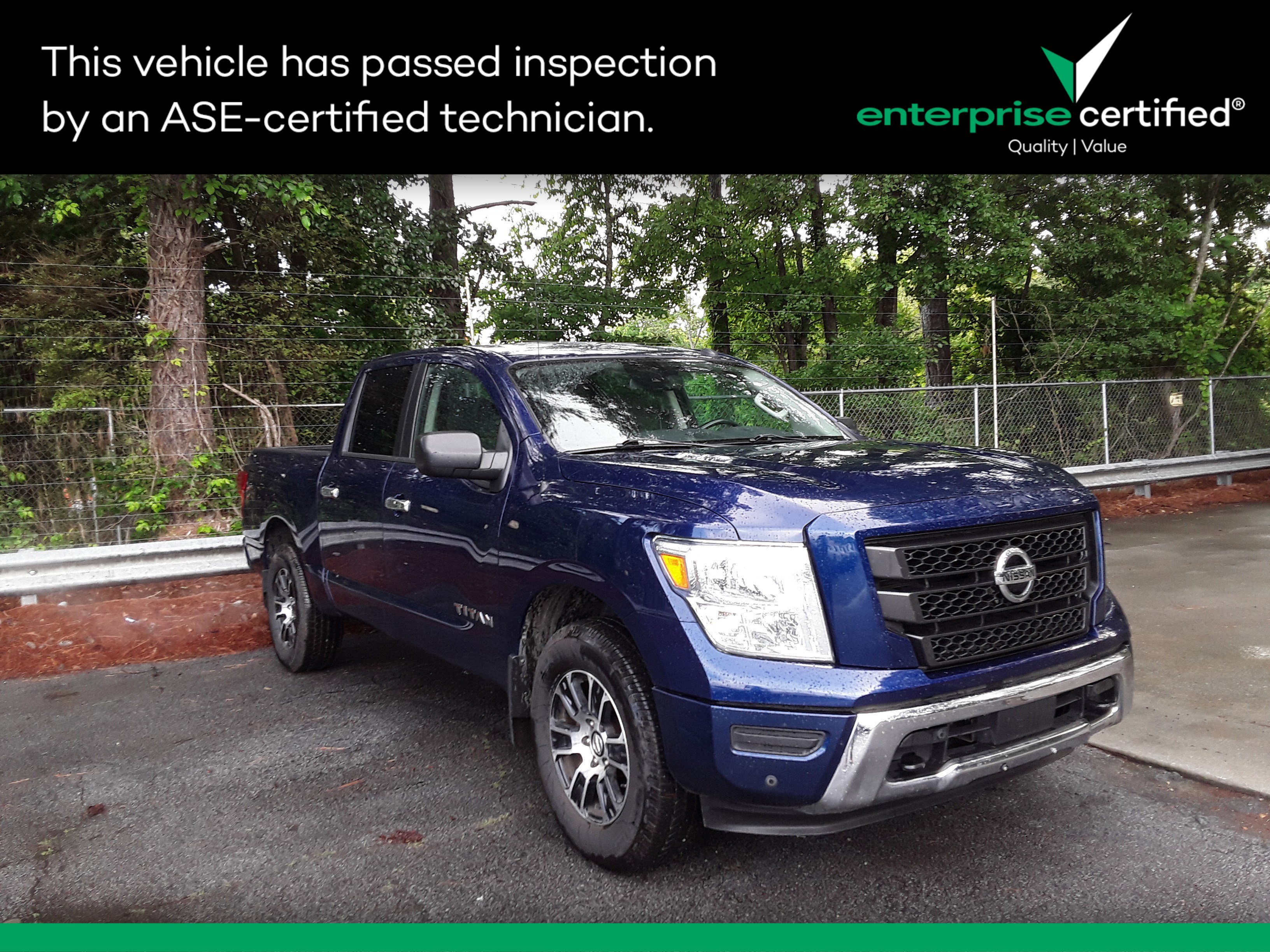 2021 Nissan Titan 4x4 Crew Cab SV