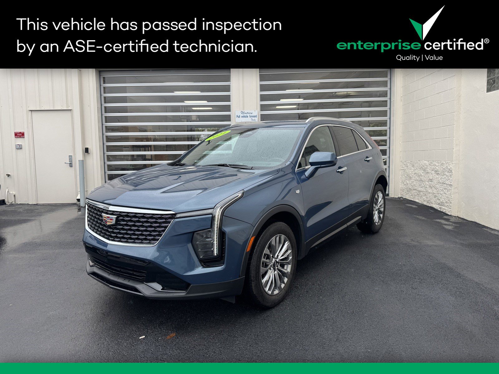 2024 Cadillac XT4 AWD 4dr Premium Luxury