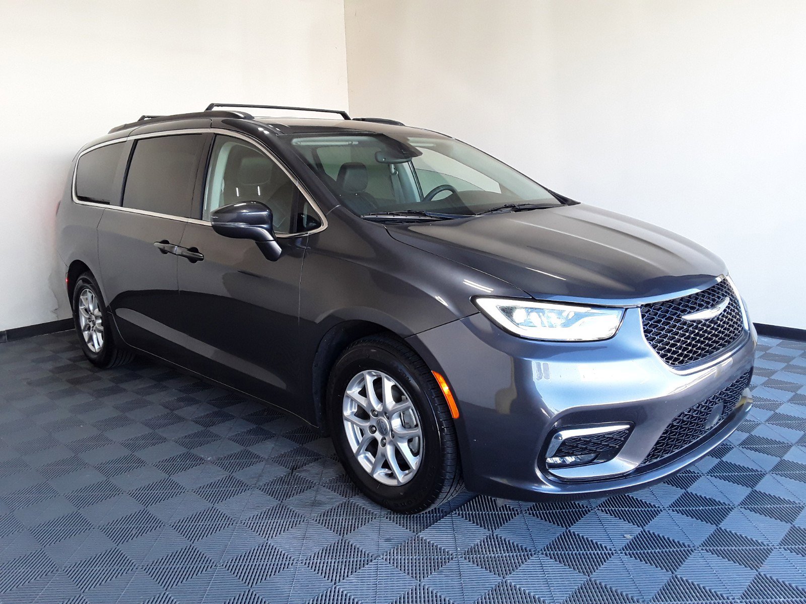 2022 Chrysler Pacifica Touring L FWD