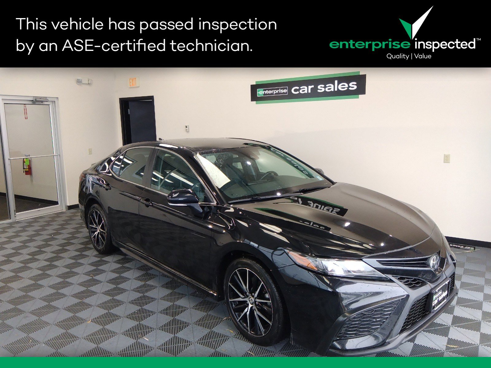 Used 2022 Toyota Camry SE Auto