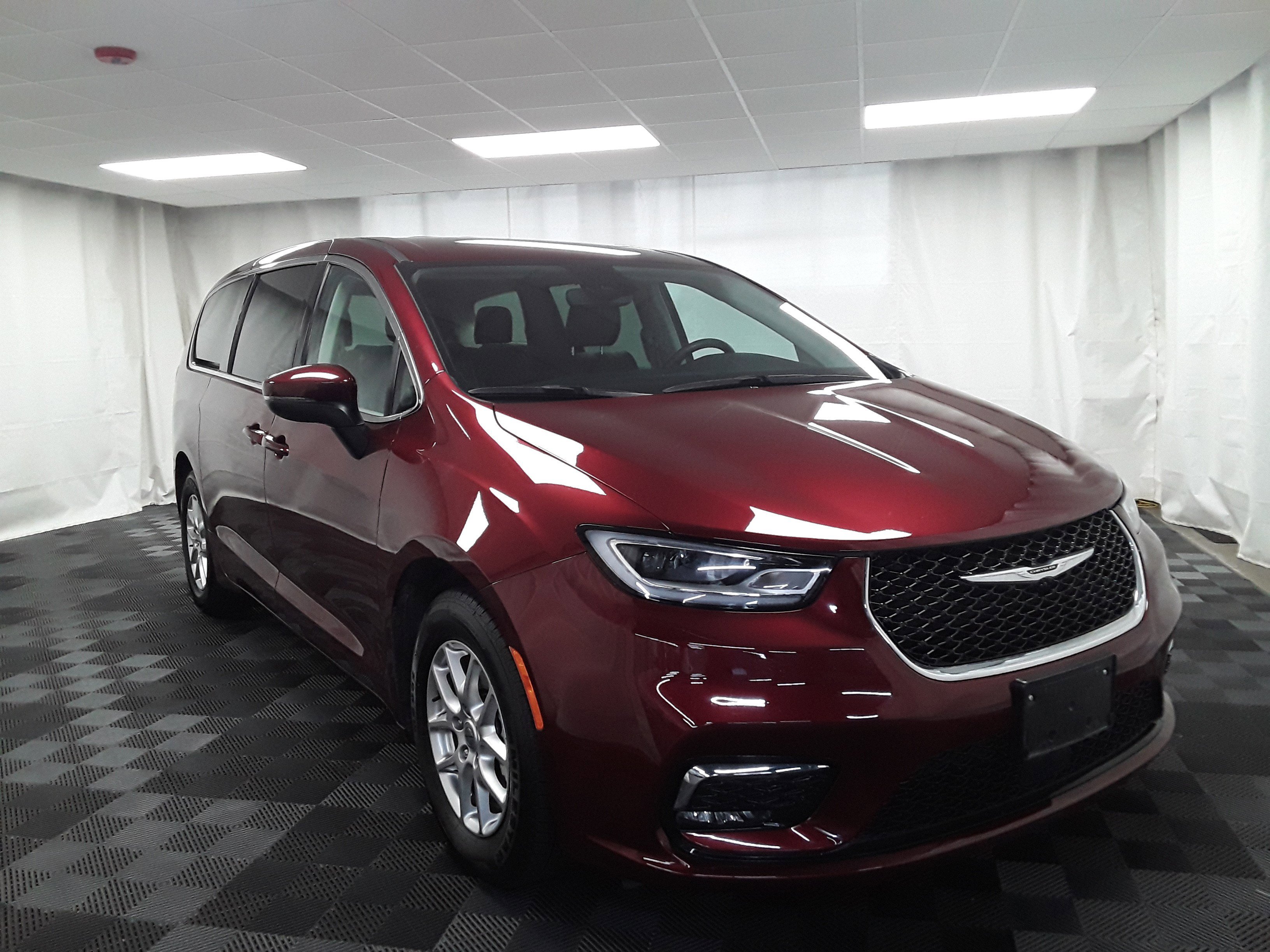 2023 Chrysler Pacifica Touring L FWD