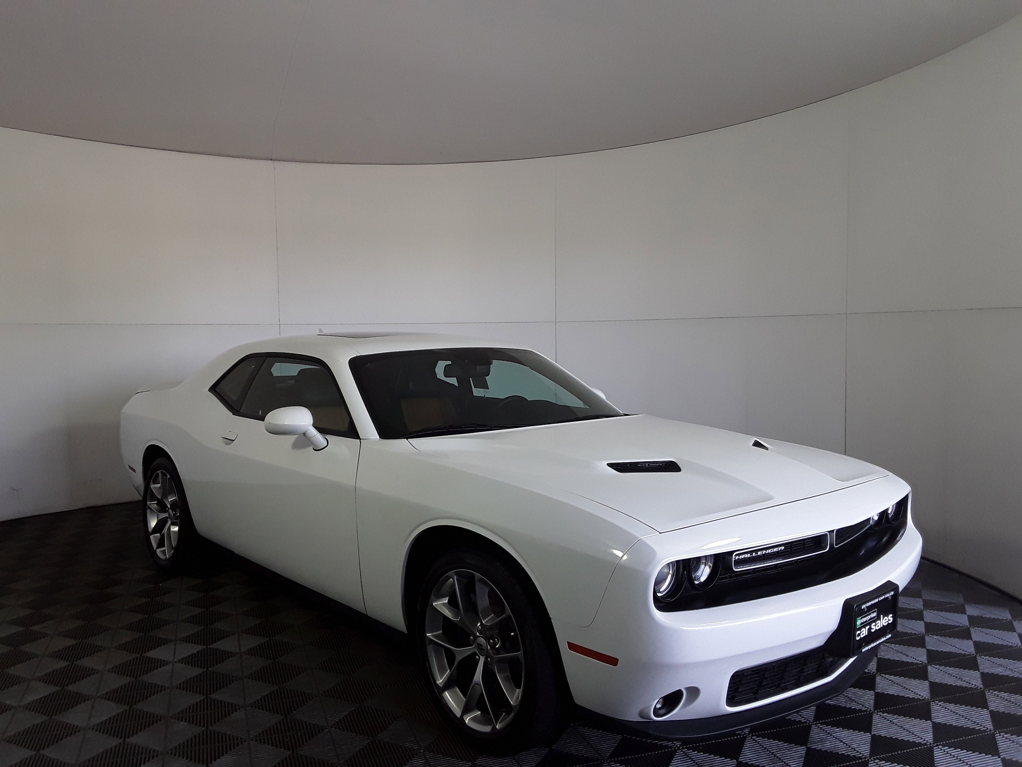 2021 Dodge Challenger SXT RWD
