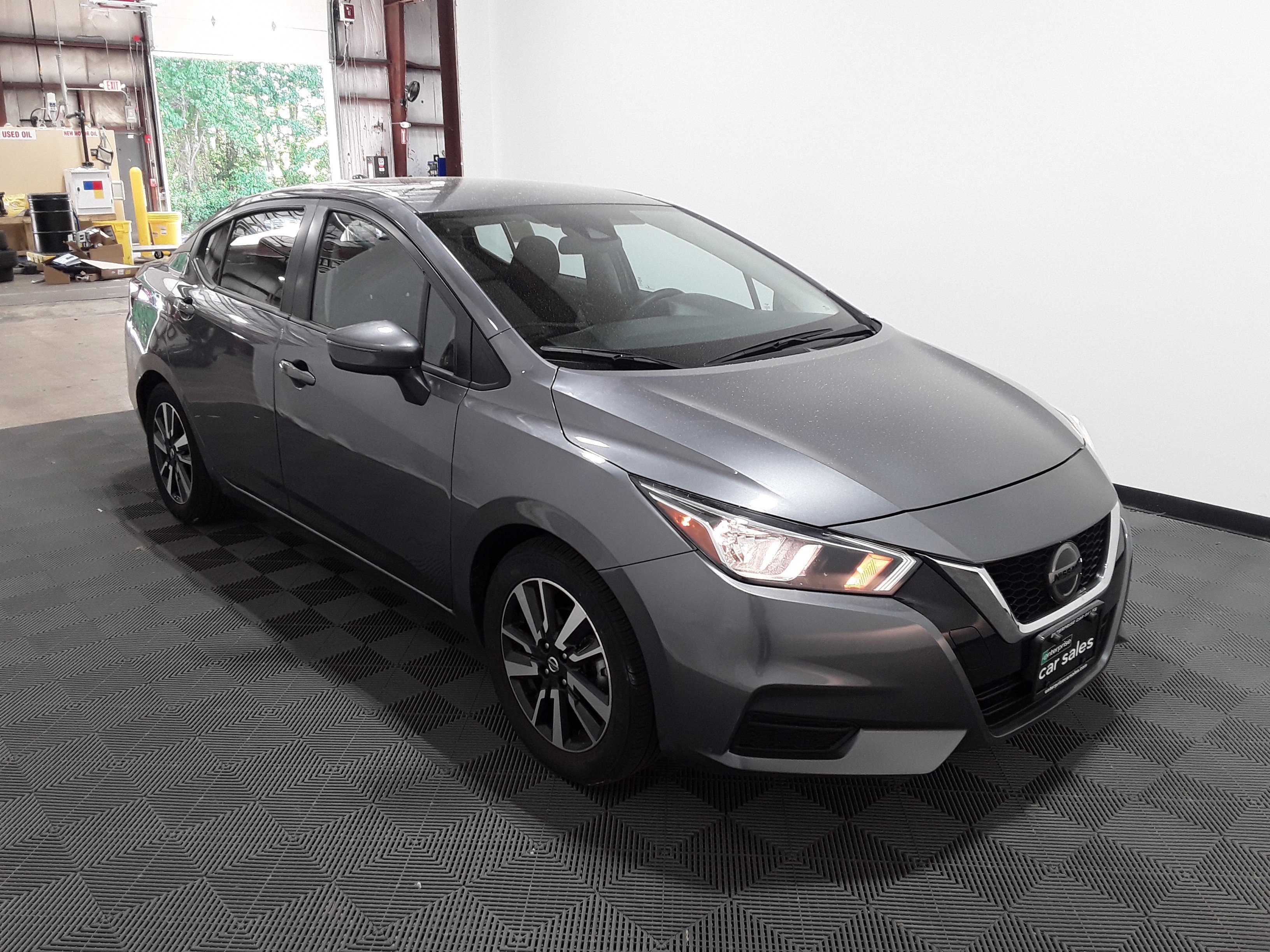 2021 Nissan Versa SV CVT