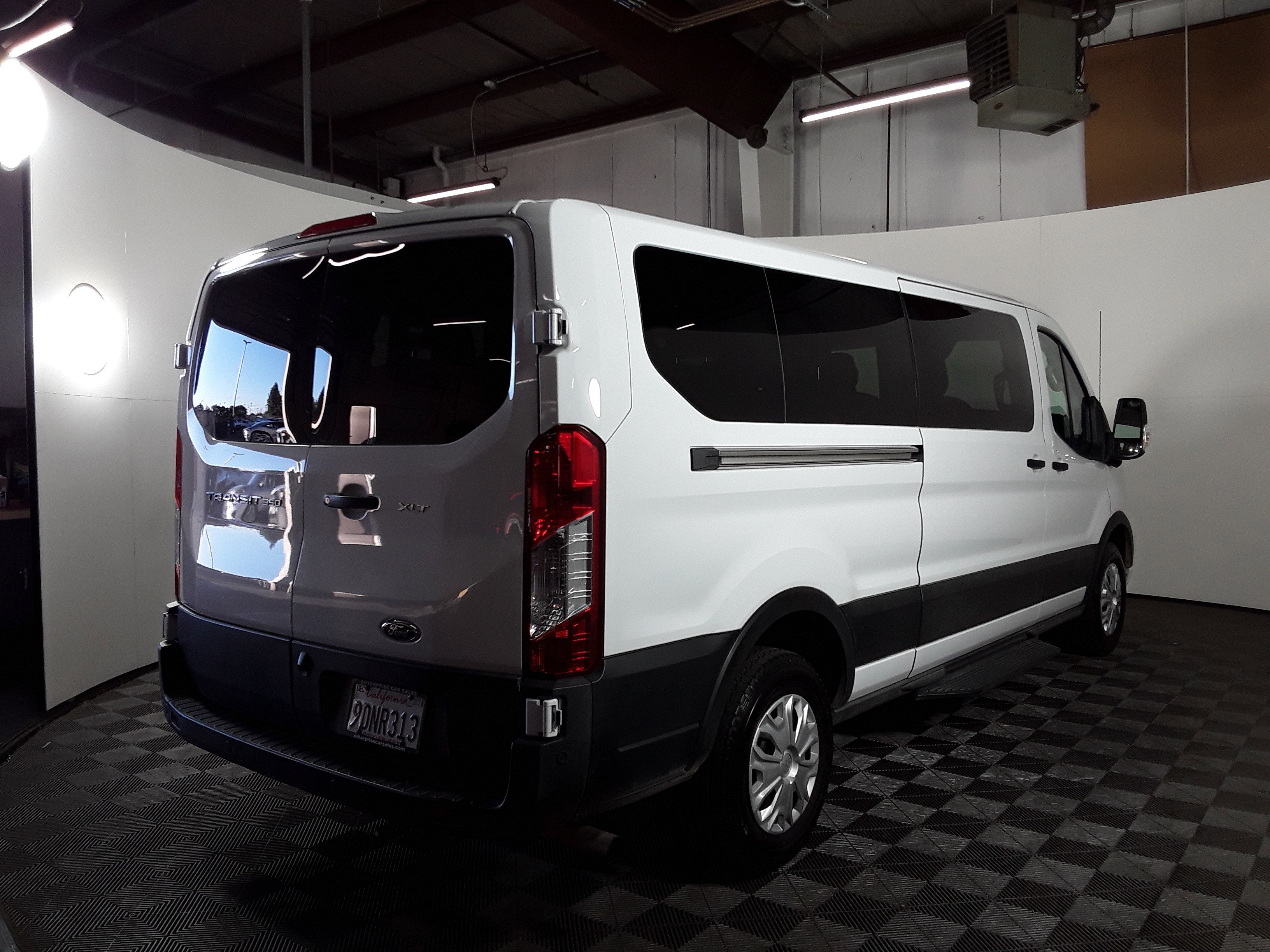 Image of Used 2023 Ford Transit Passenger Wagon XLT T-350 148" Low Roof RWD