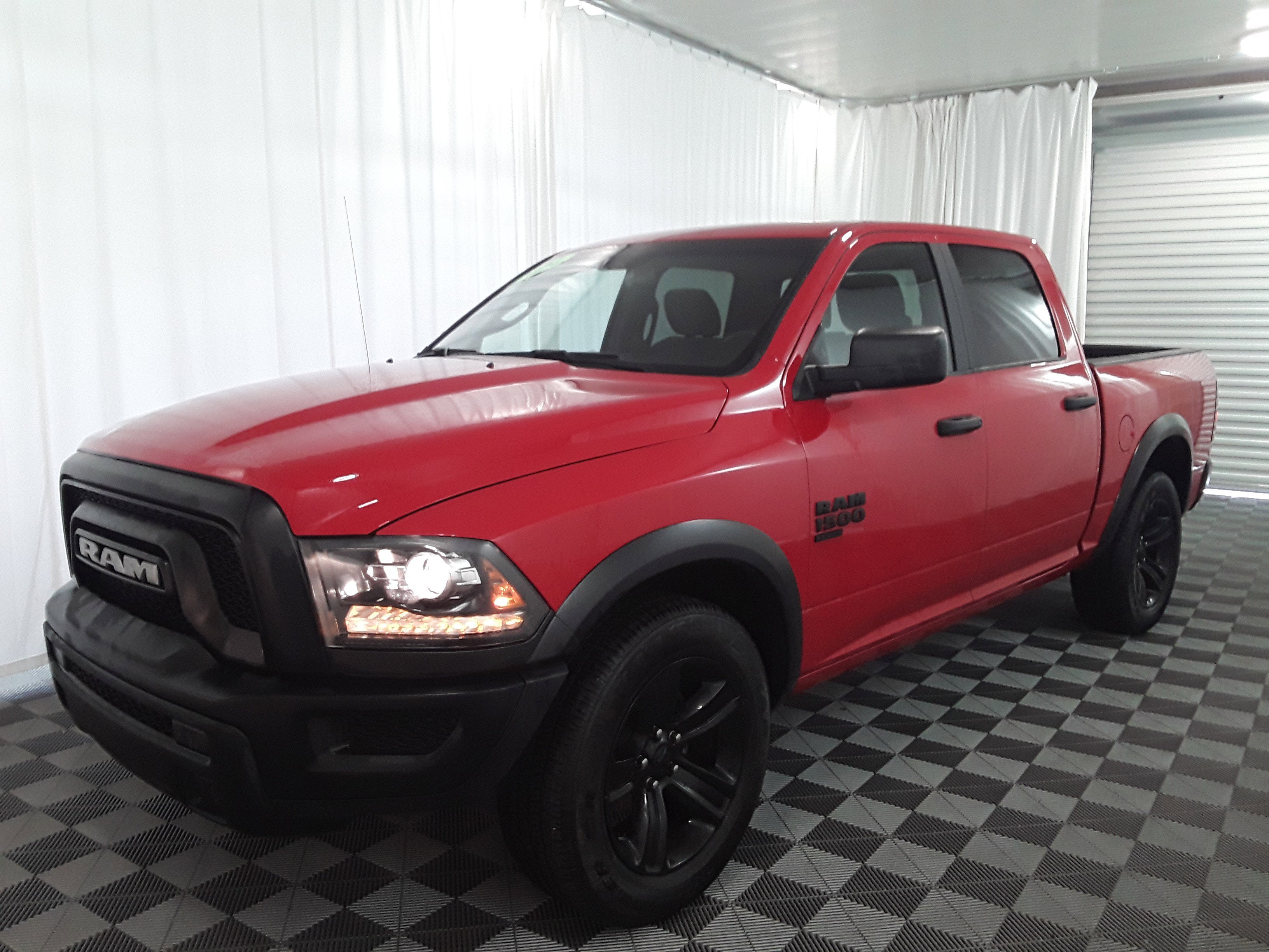 2024 Ram 1500 Classic Warlock 4x2 Crew Cab 5'7