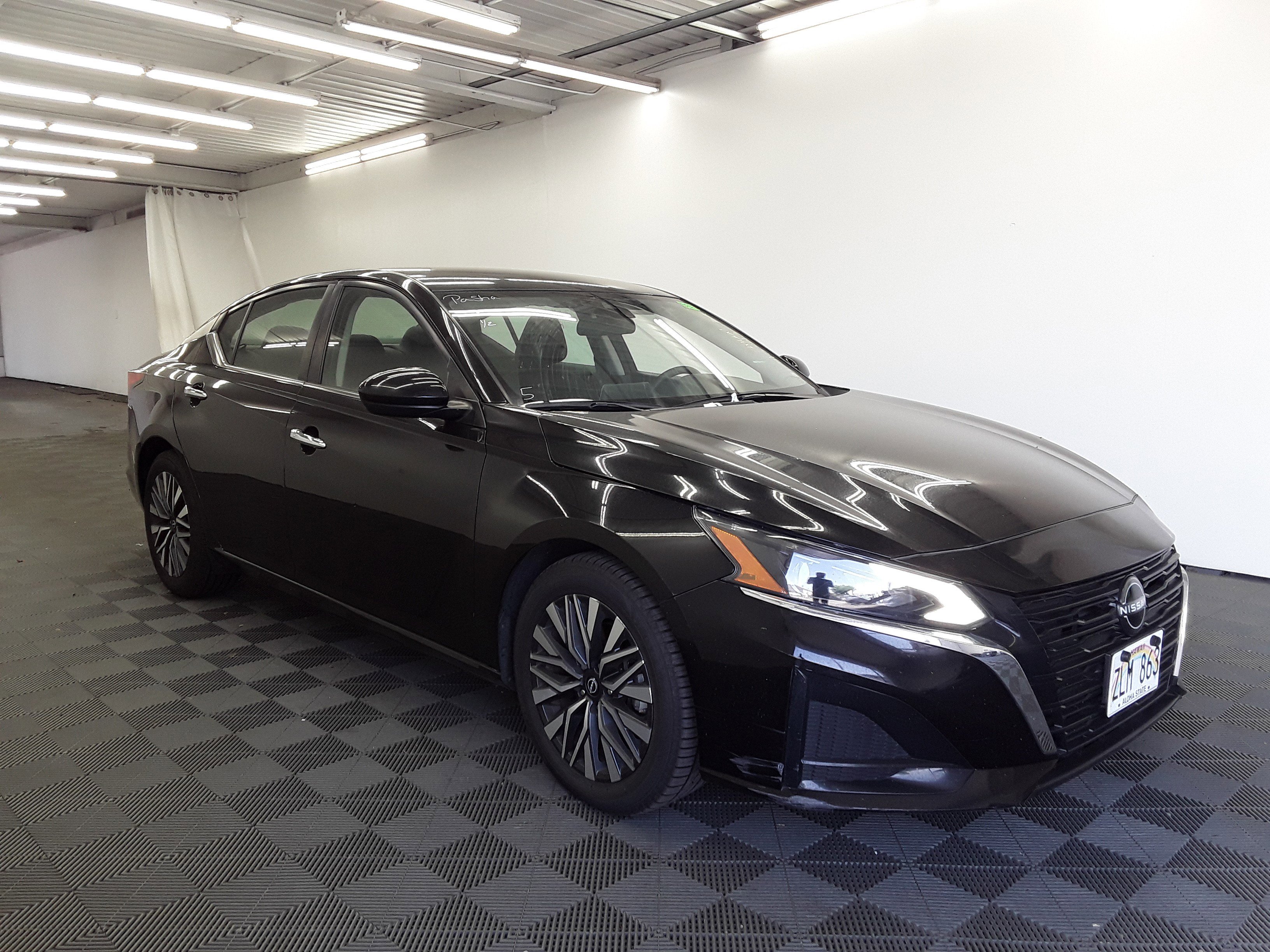 Used 2023 Nissan Altima 2.5 SV Sedan