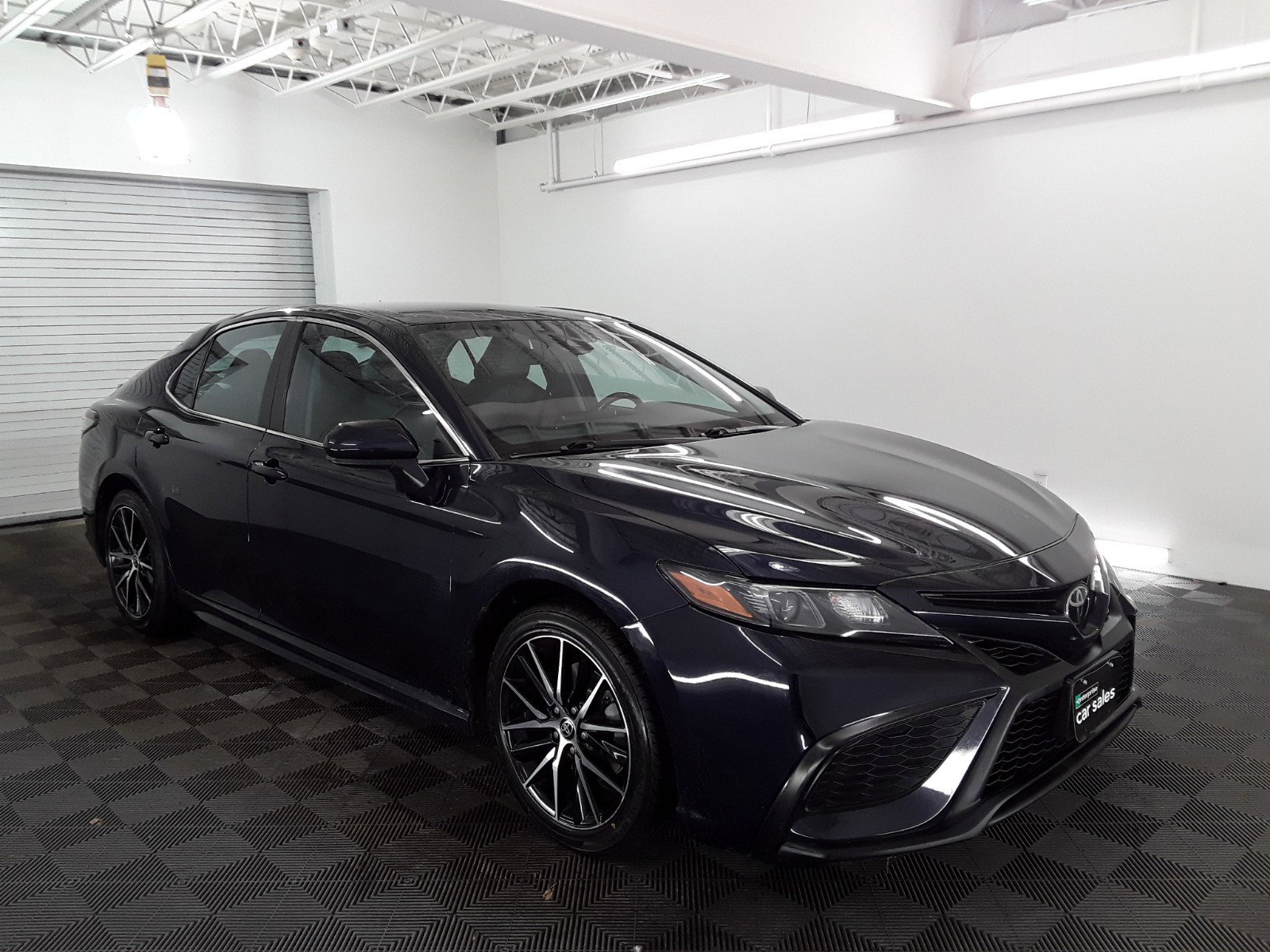 2021 Toyota Camry SE Auto