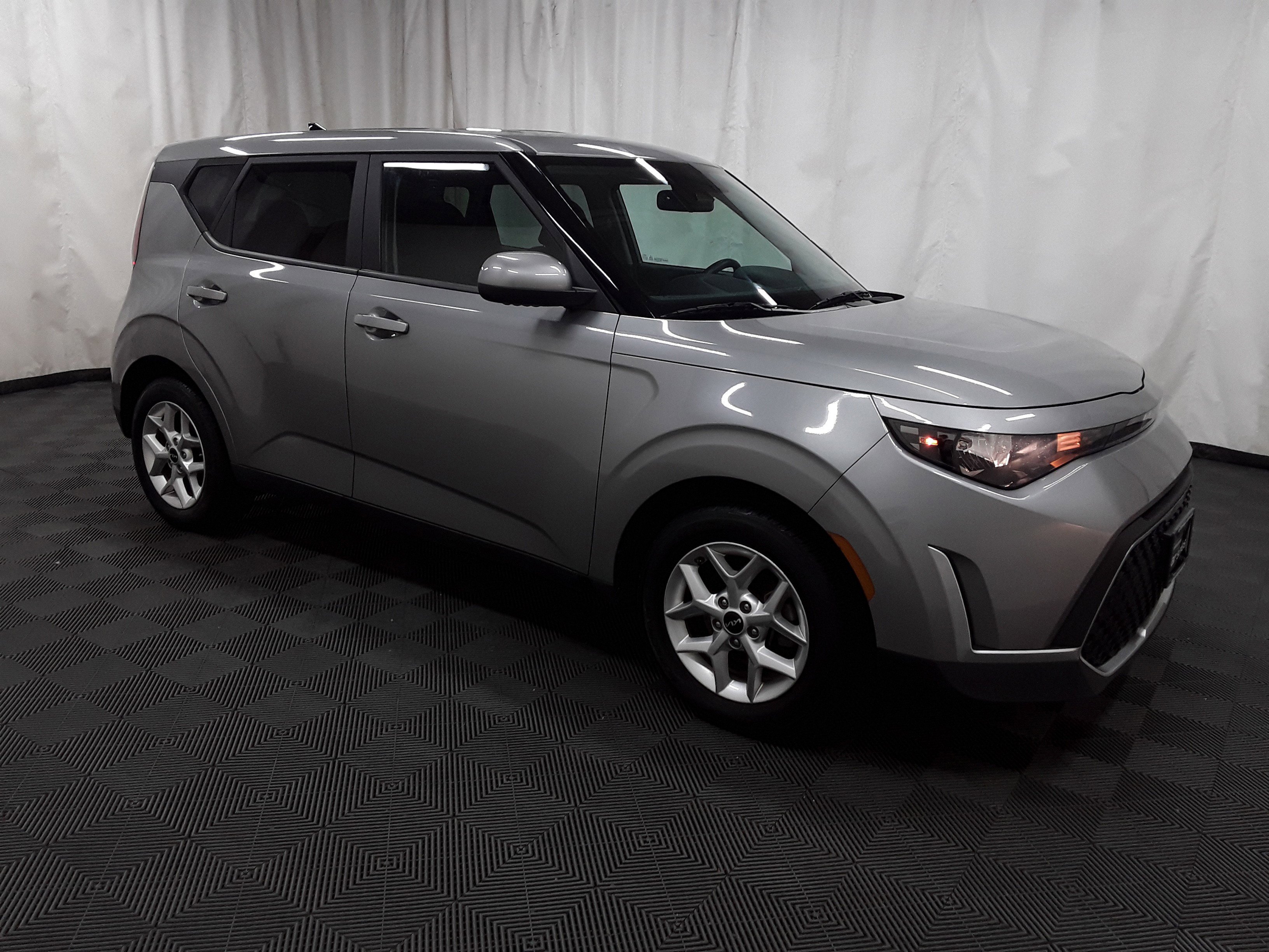 2023 Kia Soul LX IVT