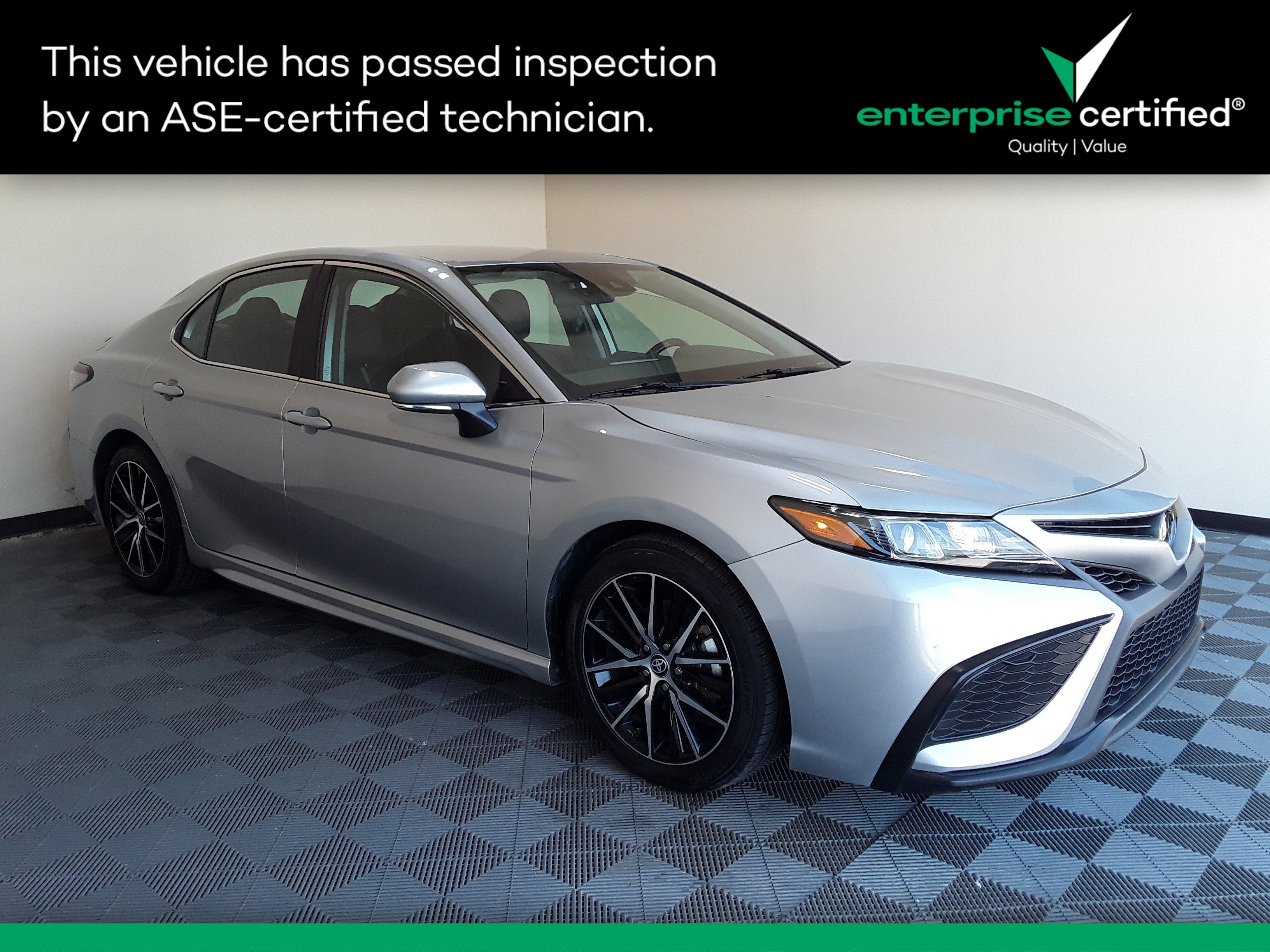2023 Toyota Camry SE Auto