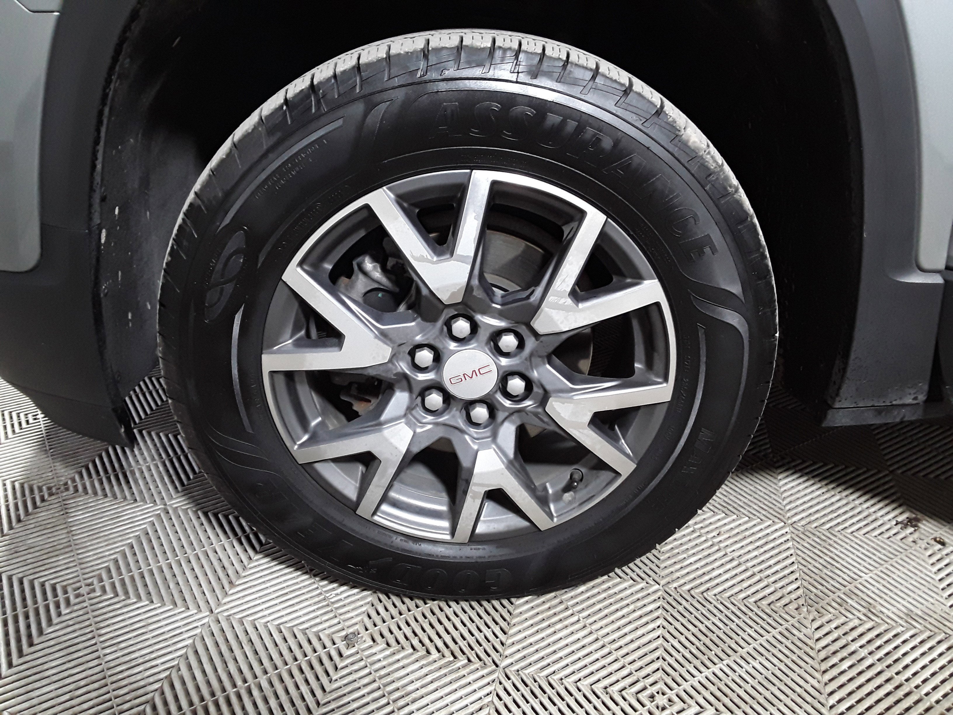 Image 10 of Used 2023 GMC Acadia FWD 4dr SLT