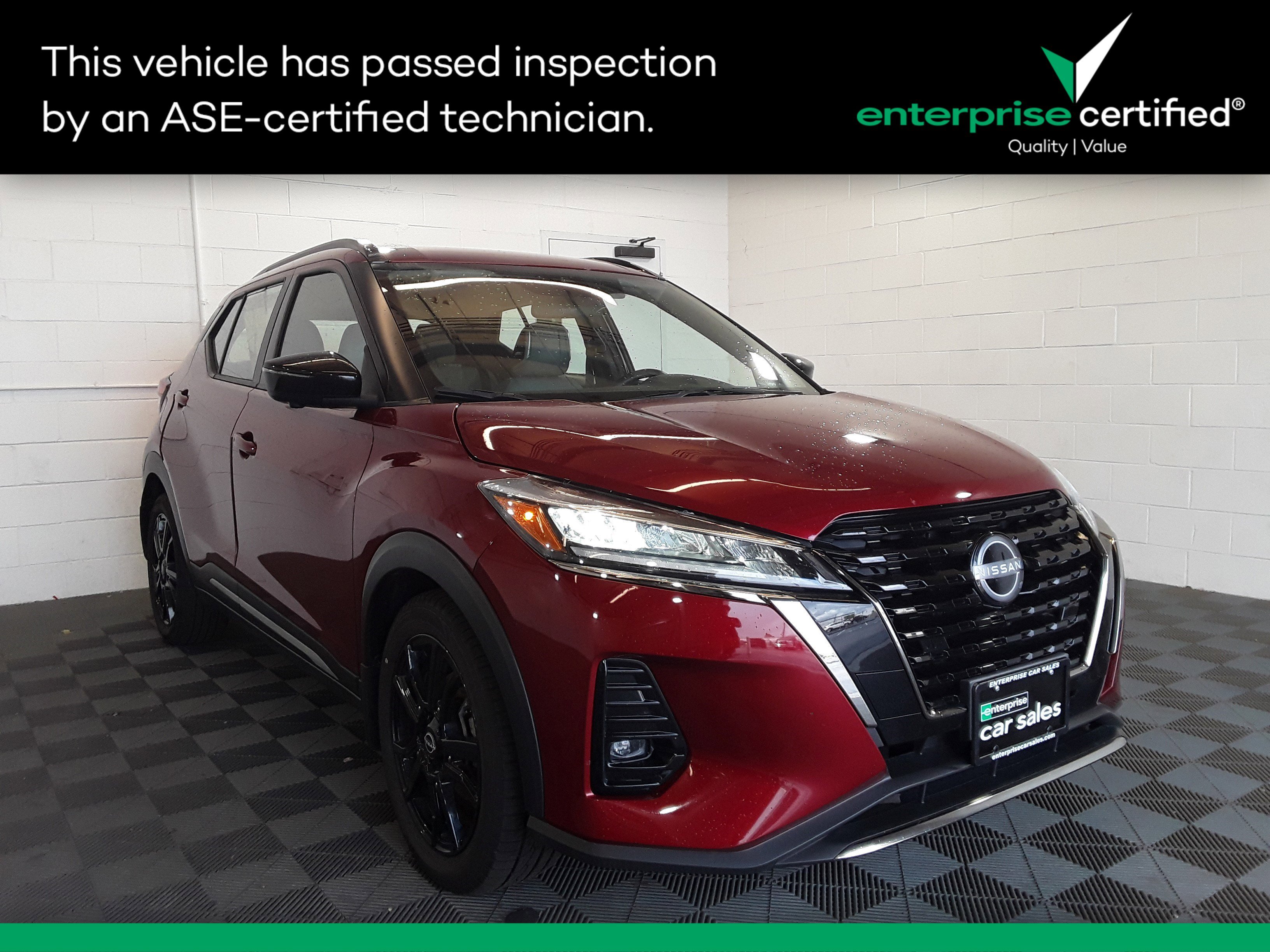 Used 2023 Nissan Kicks SR FWD