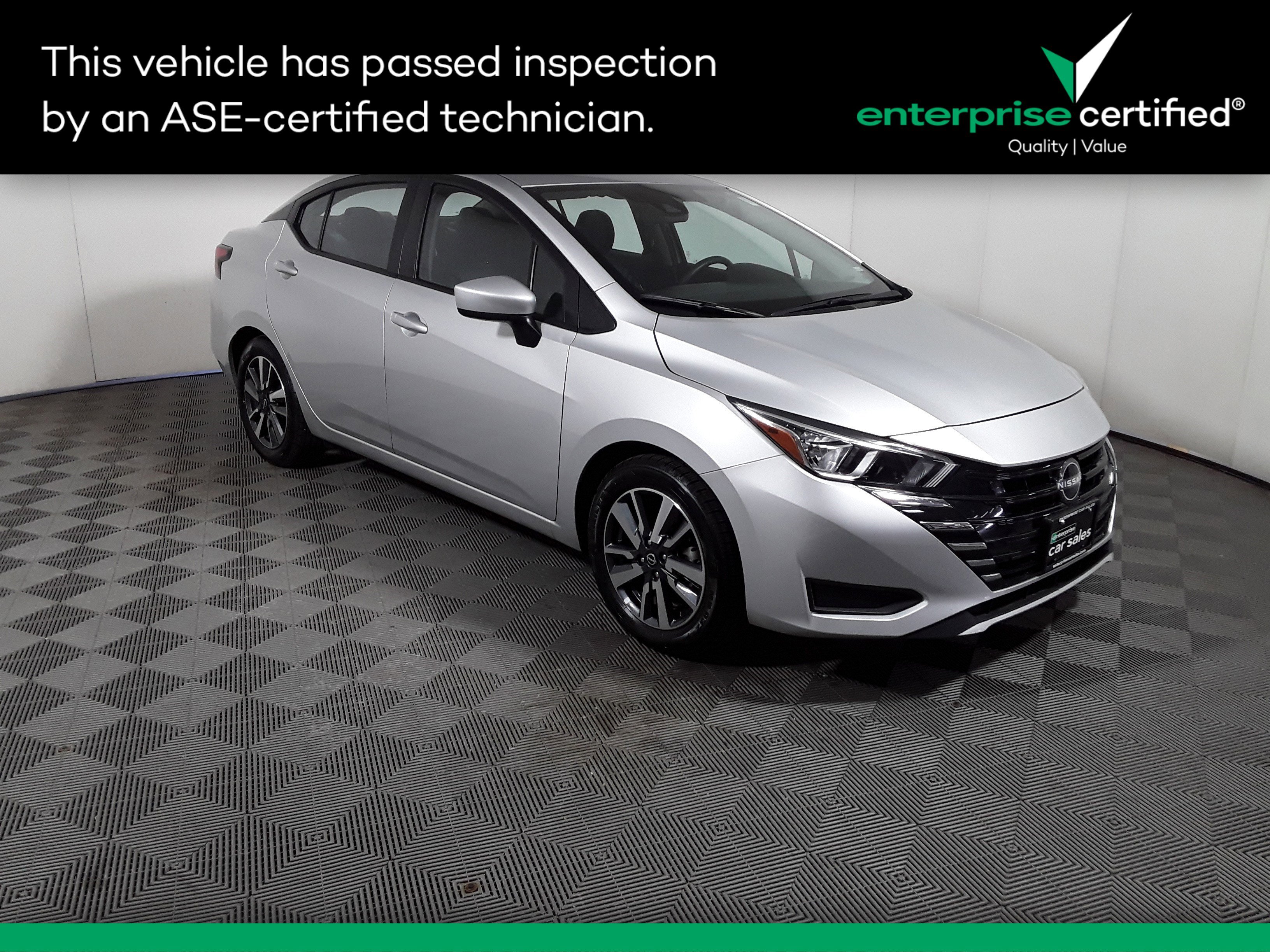 2023 Nissan Versa SV CVT