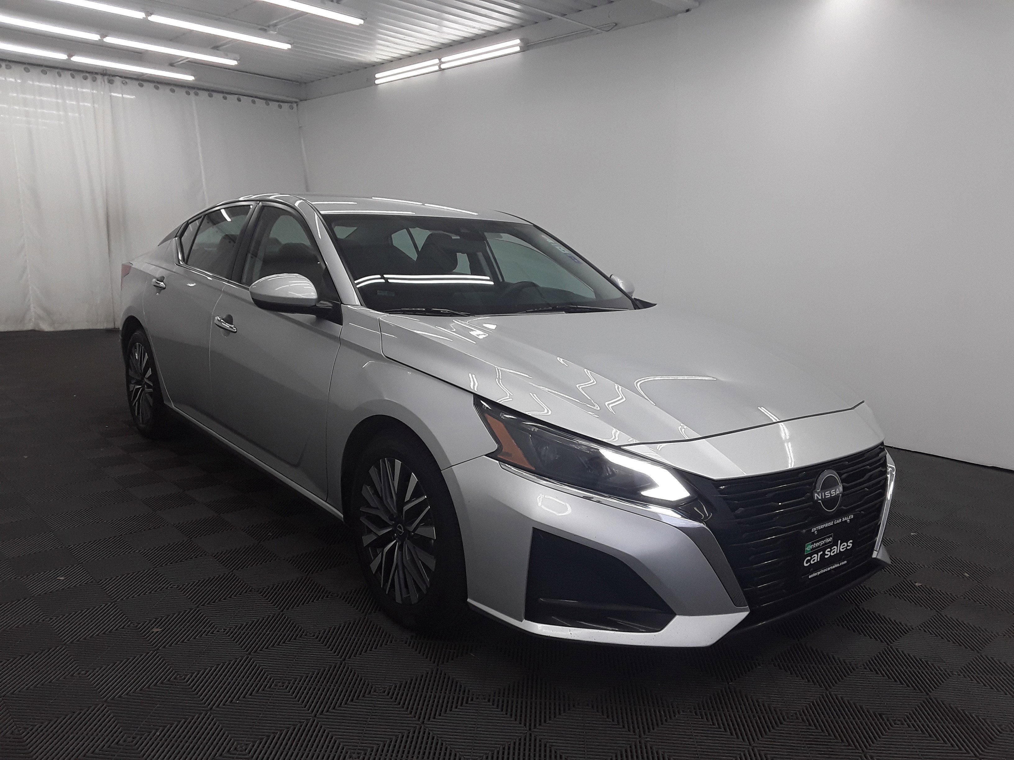 2023 Nissan Altima 2.5 SV Sedan