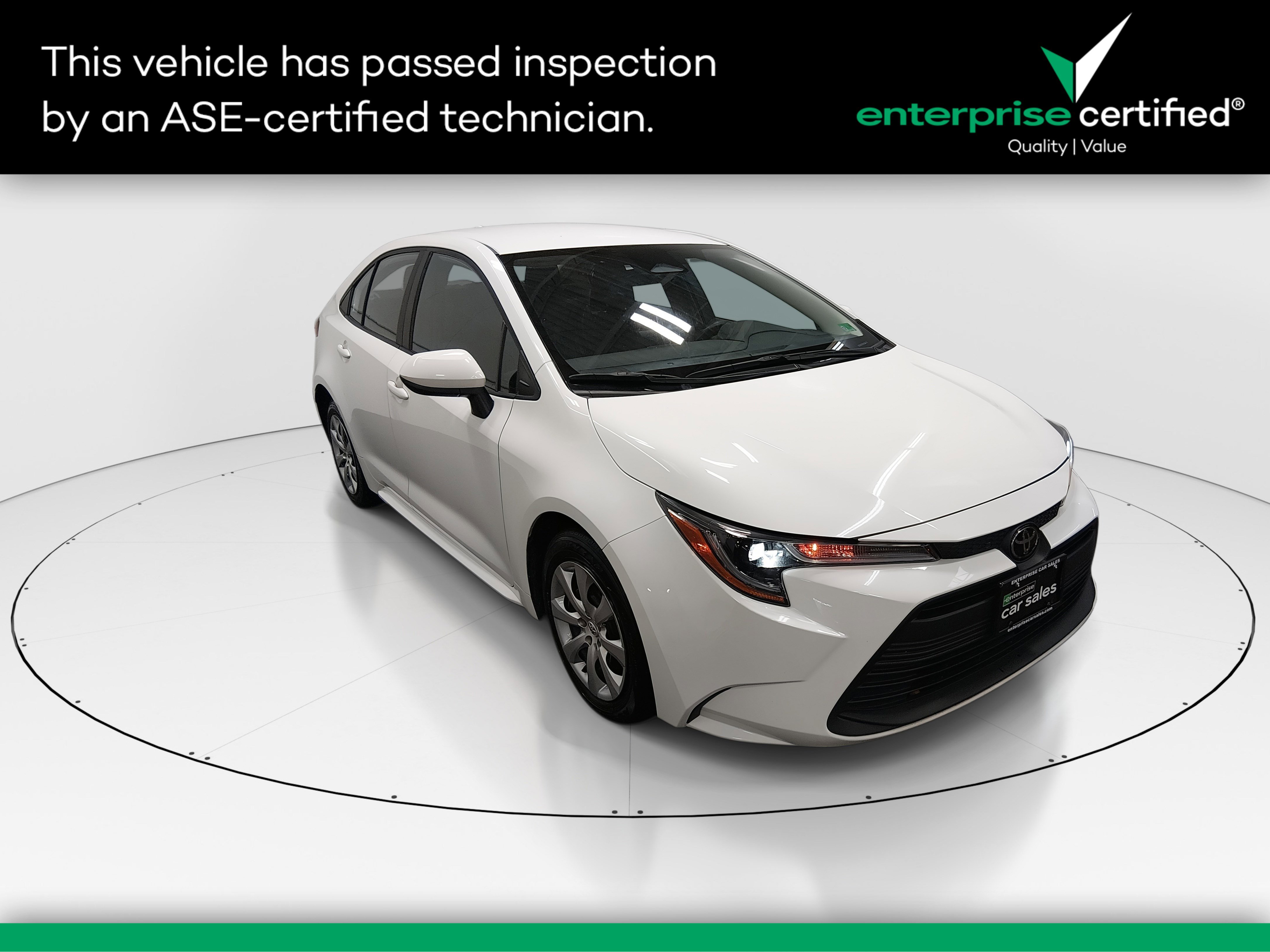 2023 Toyota Corolla LE's photo