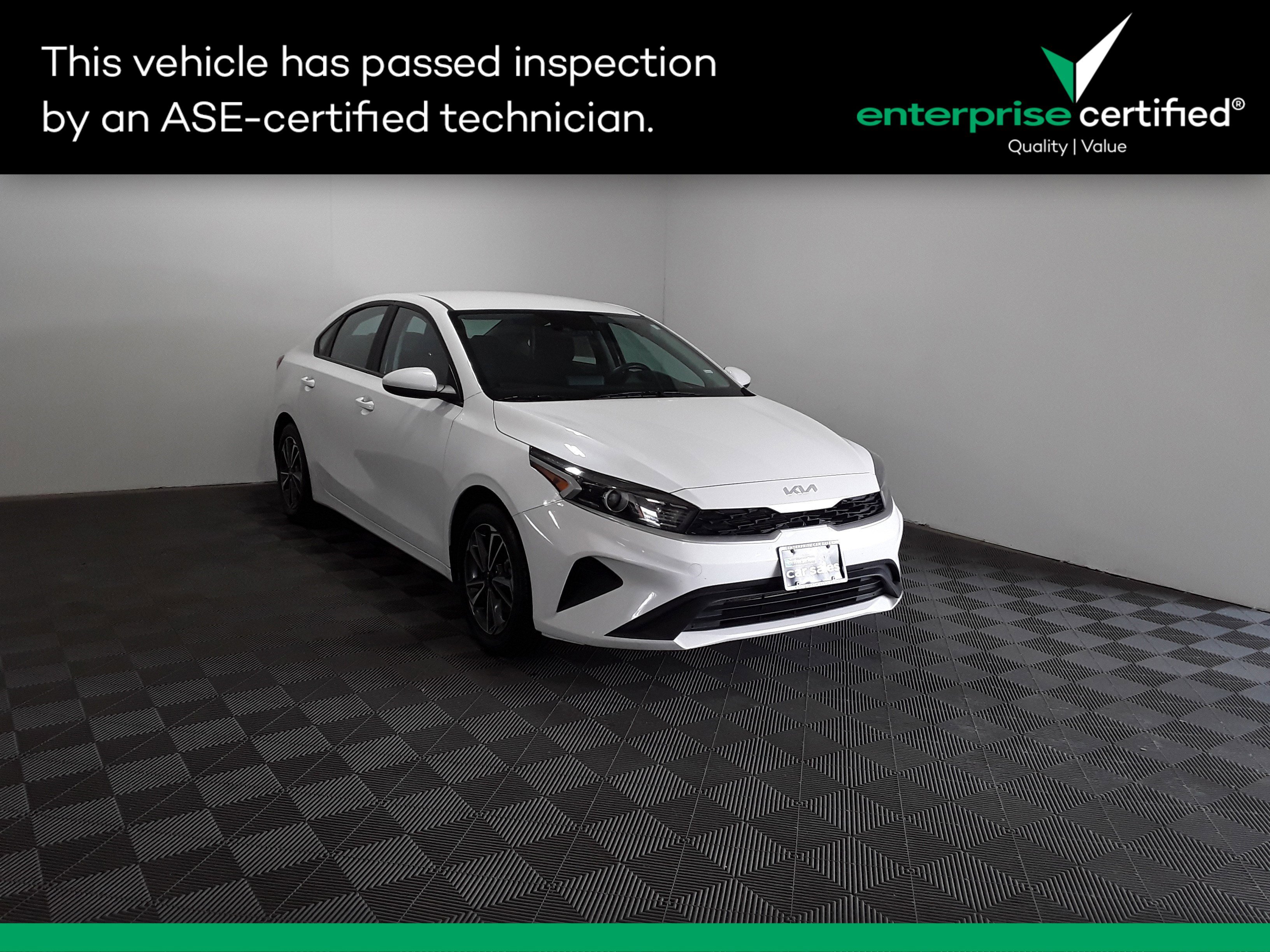 Used 2023 Kia Forte LXS IVT