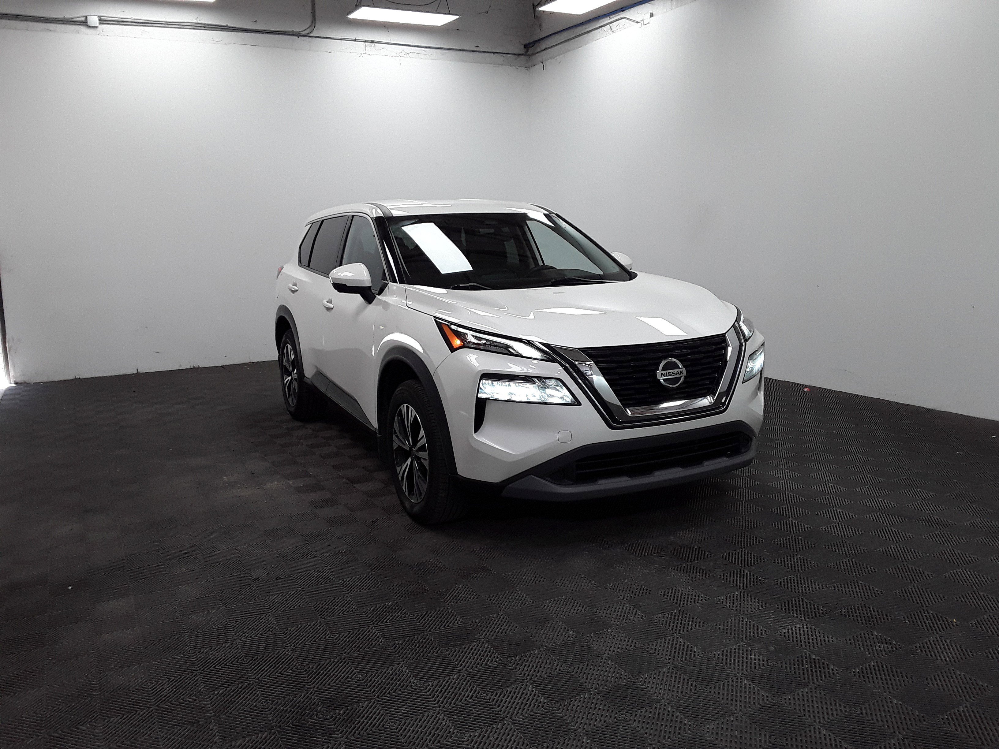 2021 Nissan Rogue FWD SV
