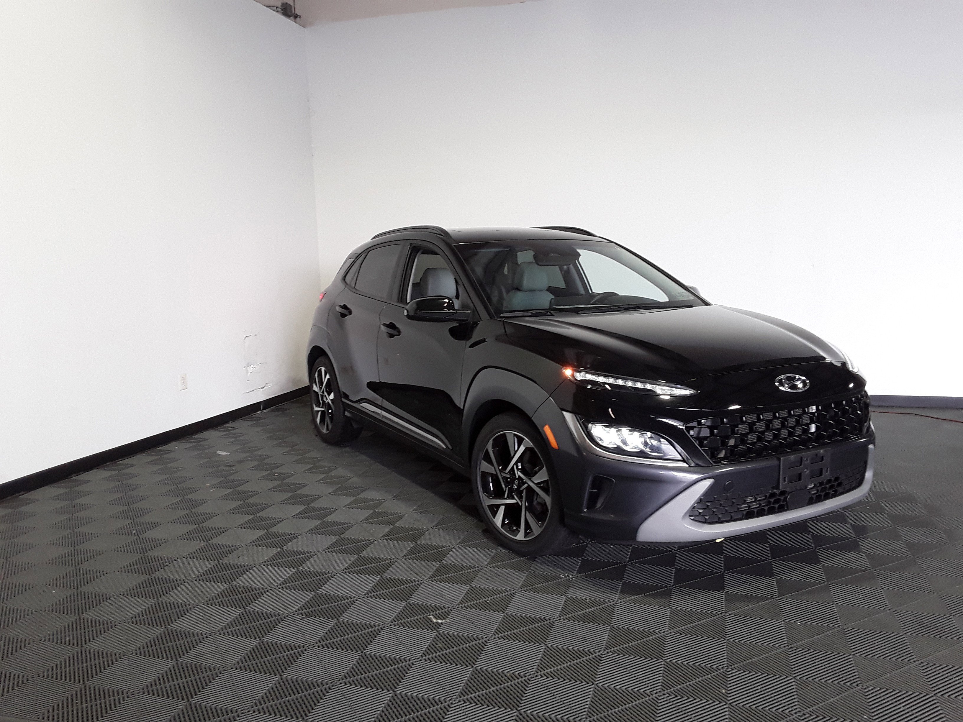 2023 Hyundai Kona Limited DCT AWD