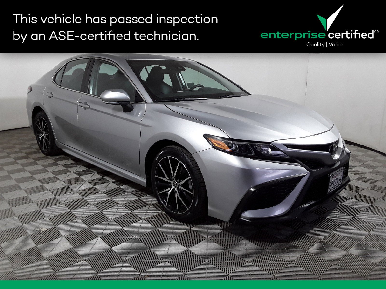 Used 2022 Toyota Camry SE Auto