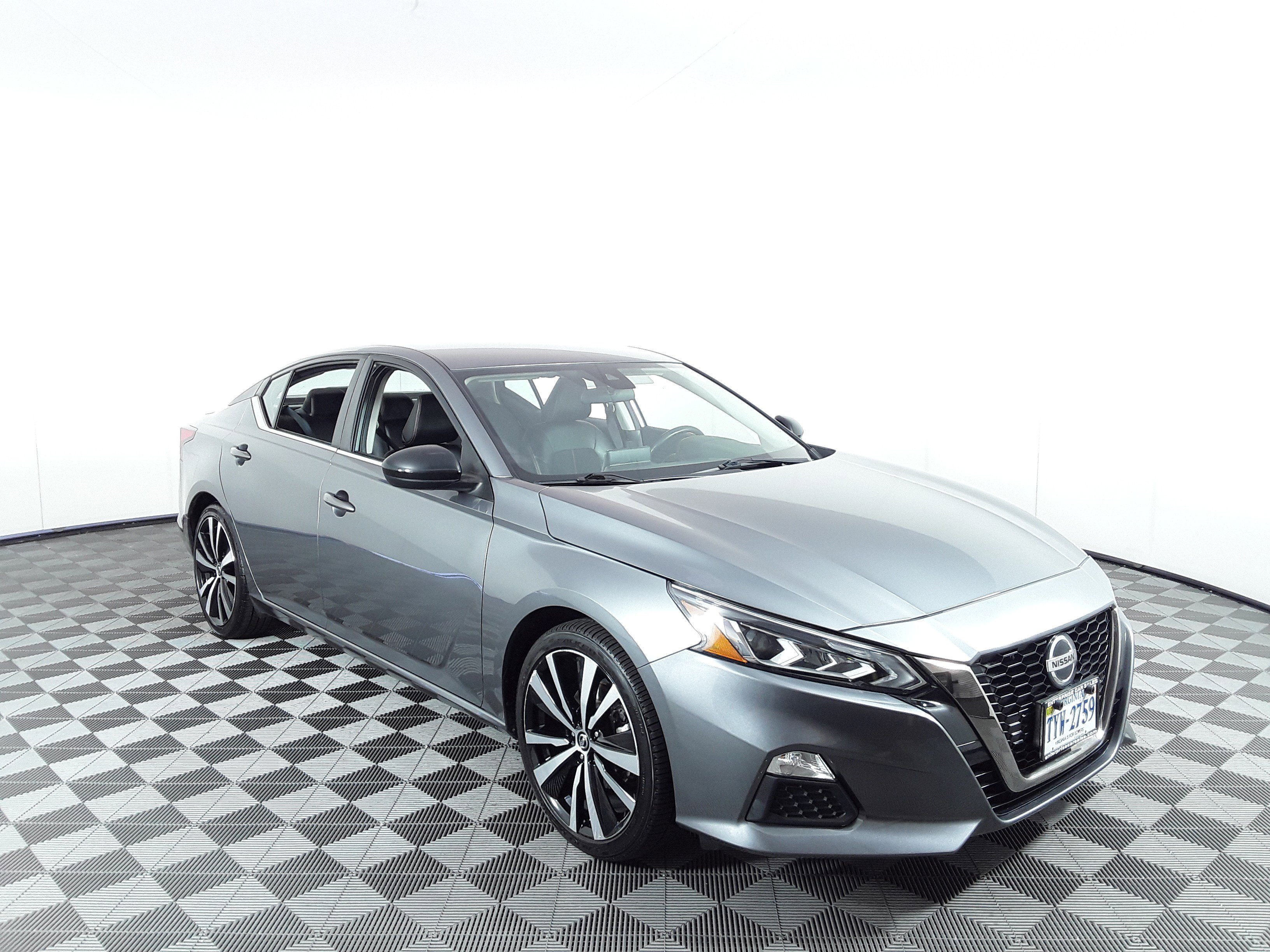 2022 Nissan Altima 2.5 SR Sedan