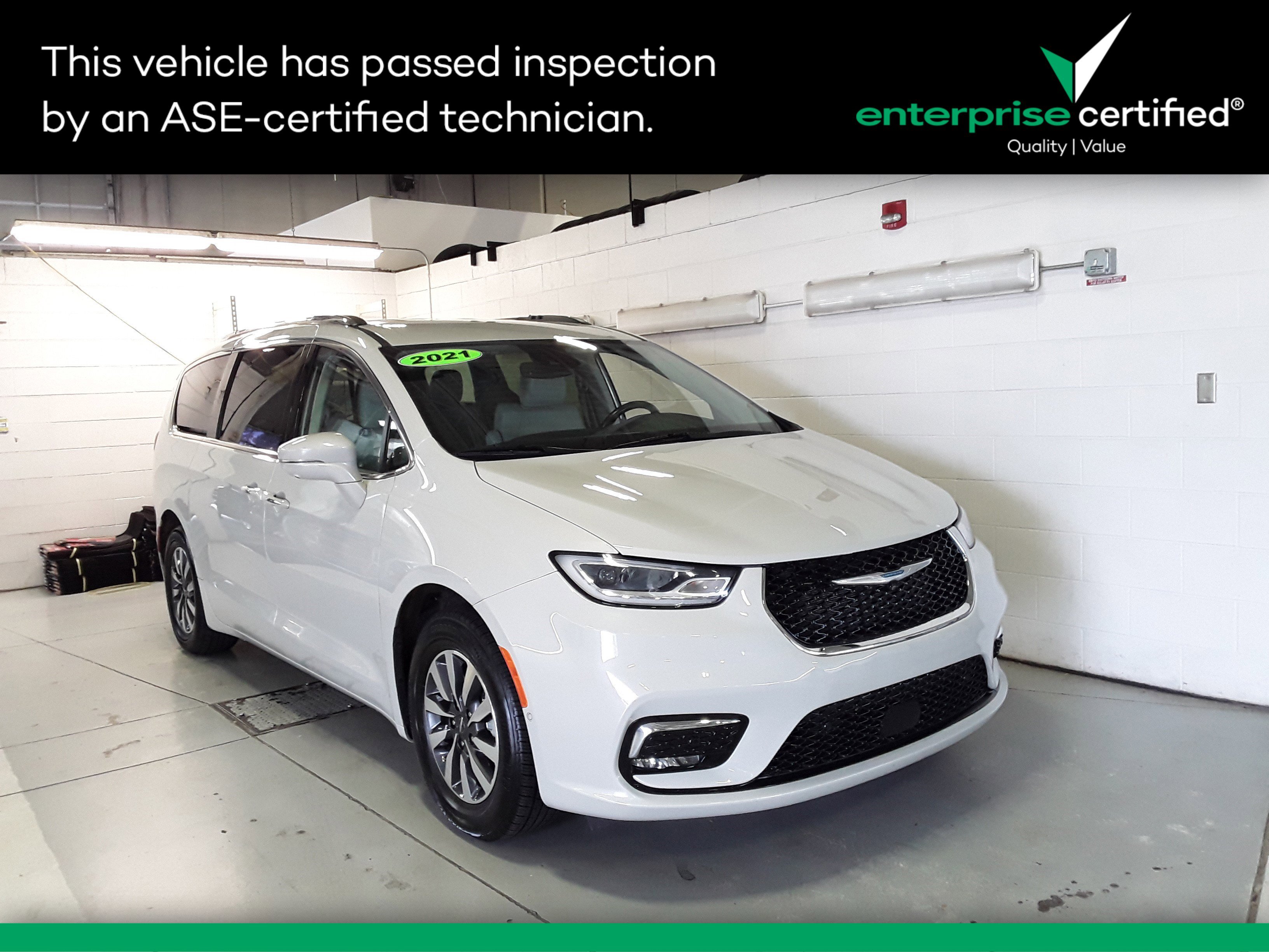 Used 2021 Chrysler Pacifica Hybrid Touring L FWD