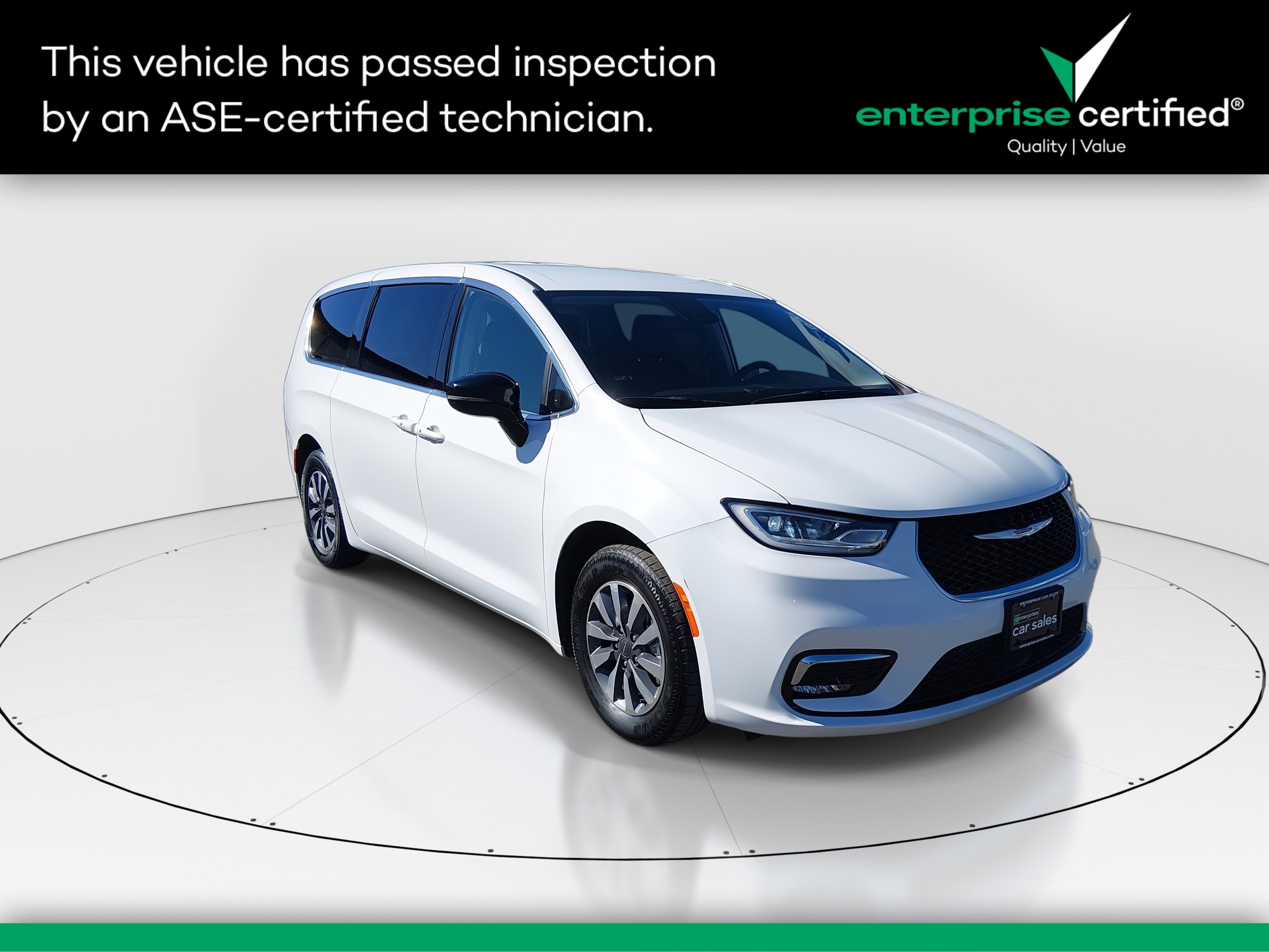 2024 Chrysler Pacifica PHEV