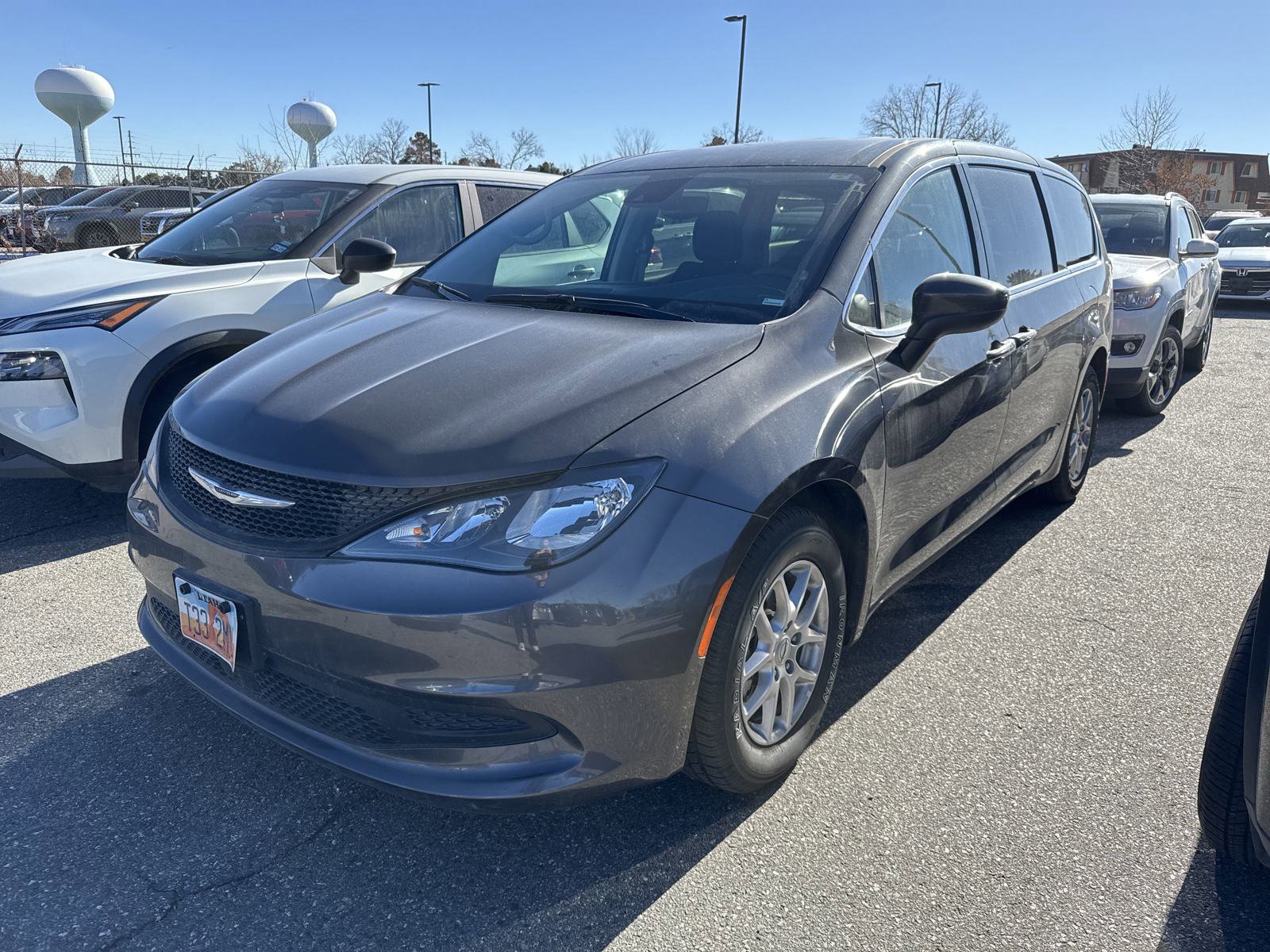 2023 Chrysler Voyager LX FWD