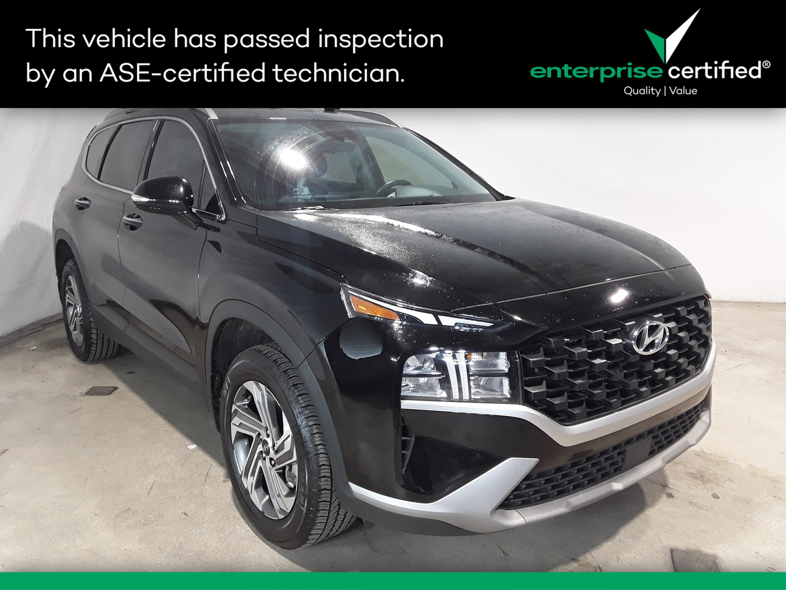 2023 Hyundai Santa Fe SEL's photo