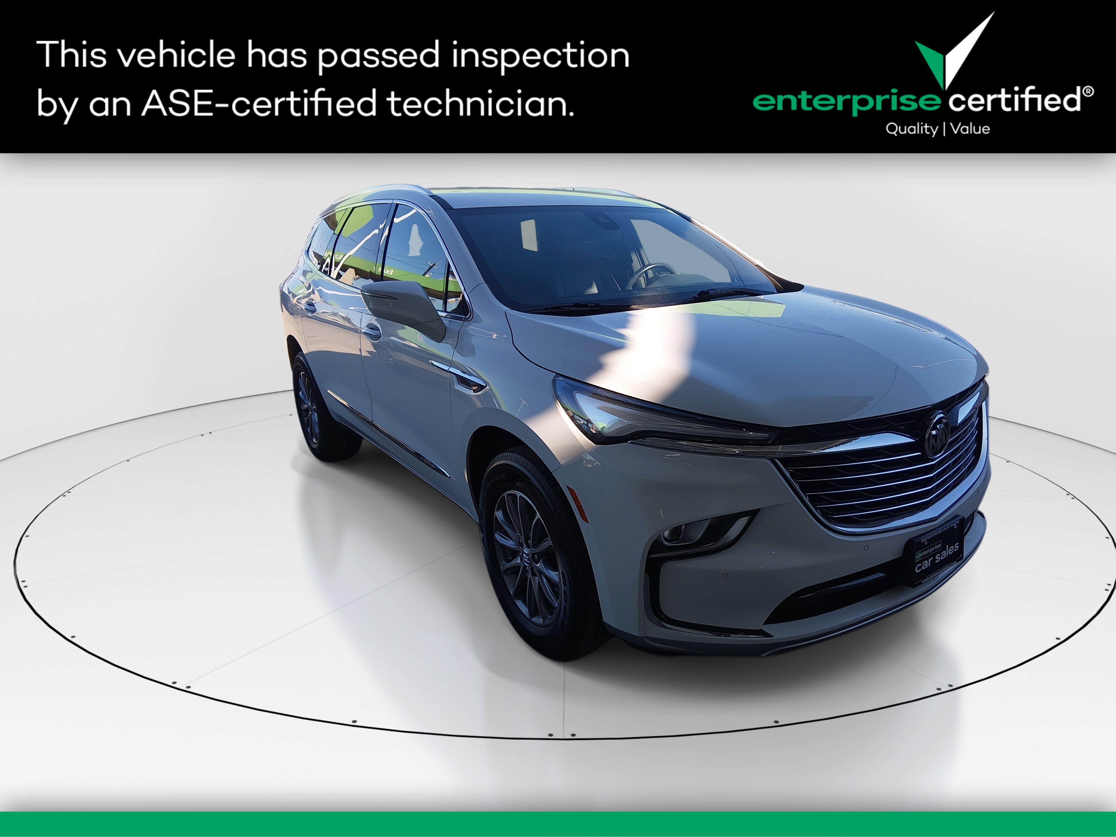 2023 Buick Enclave Essence's photo