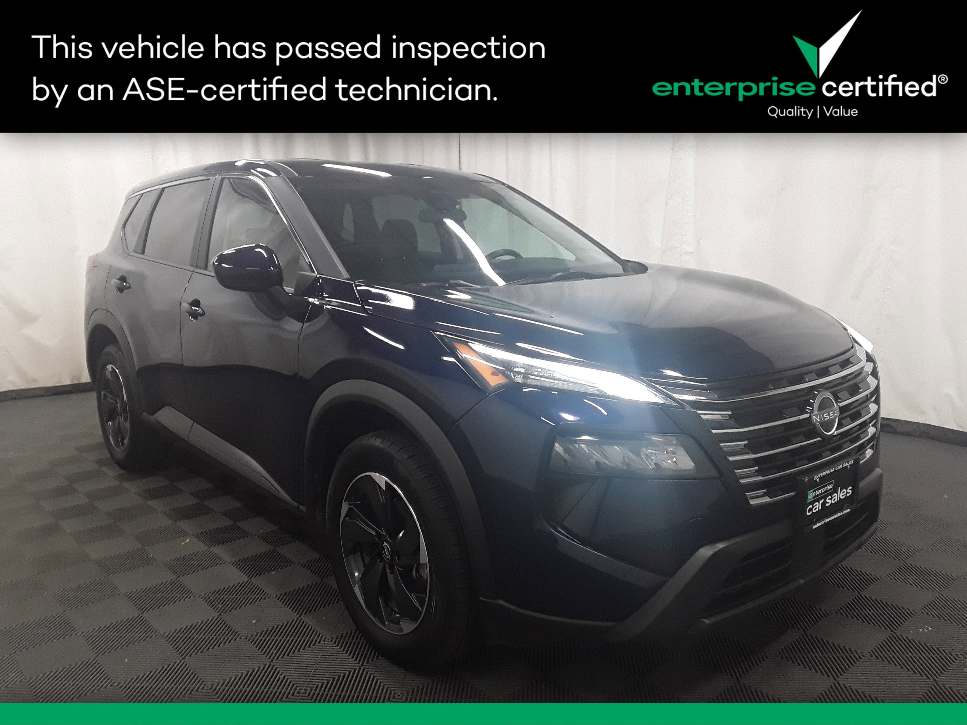 2024 Nissan Rogue SV's photo