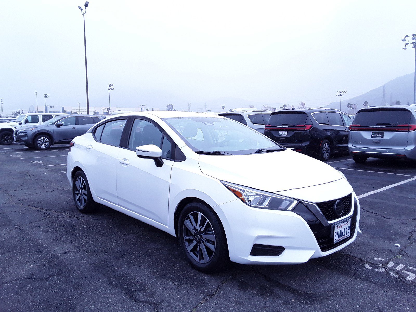 2020 Nissan Versa SV CVT