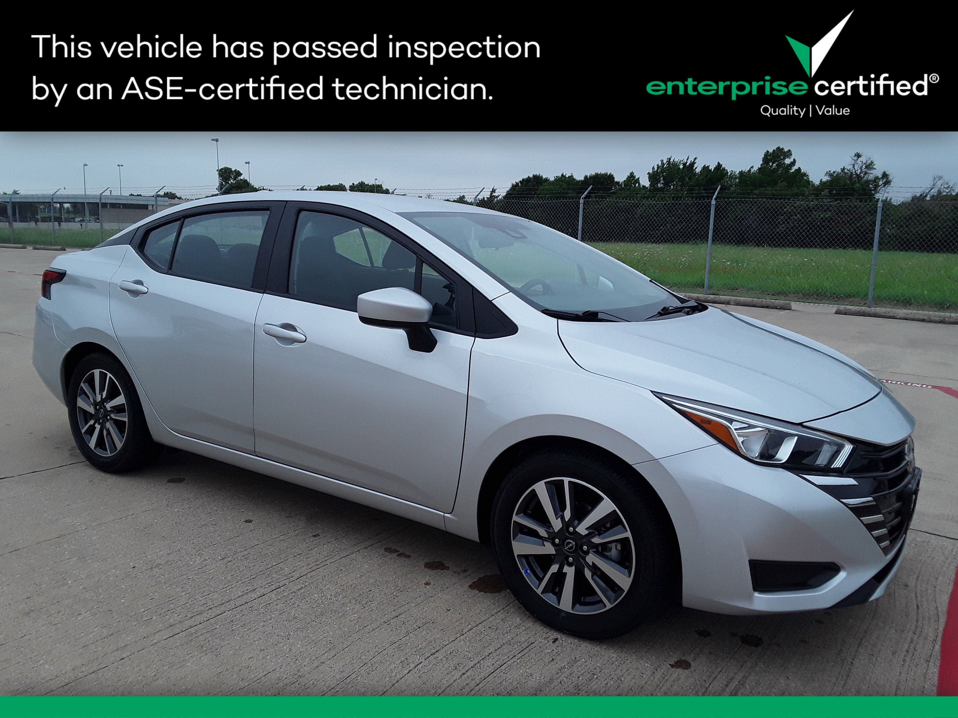 2023 Nissan Versa SV CVT