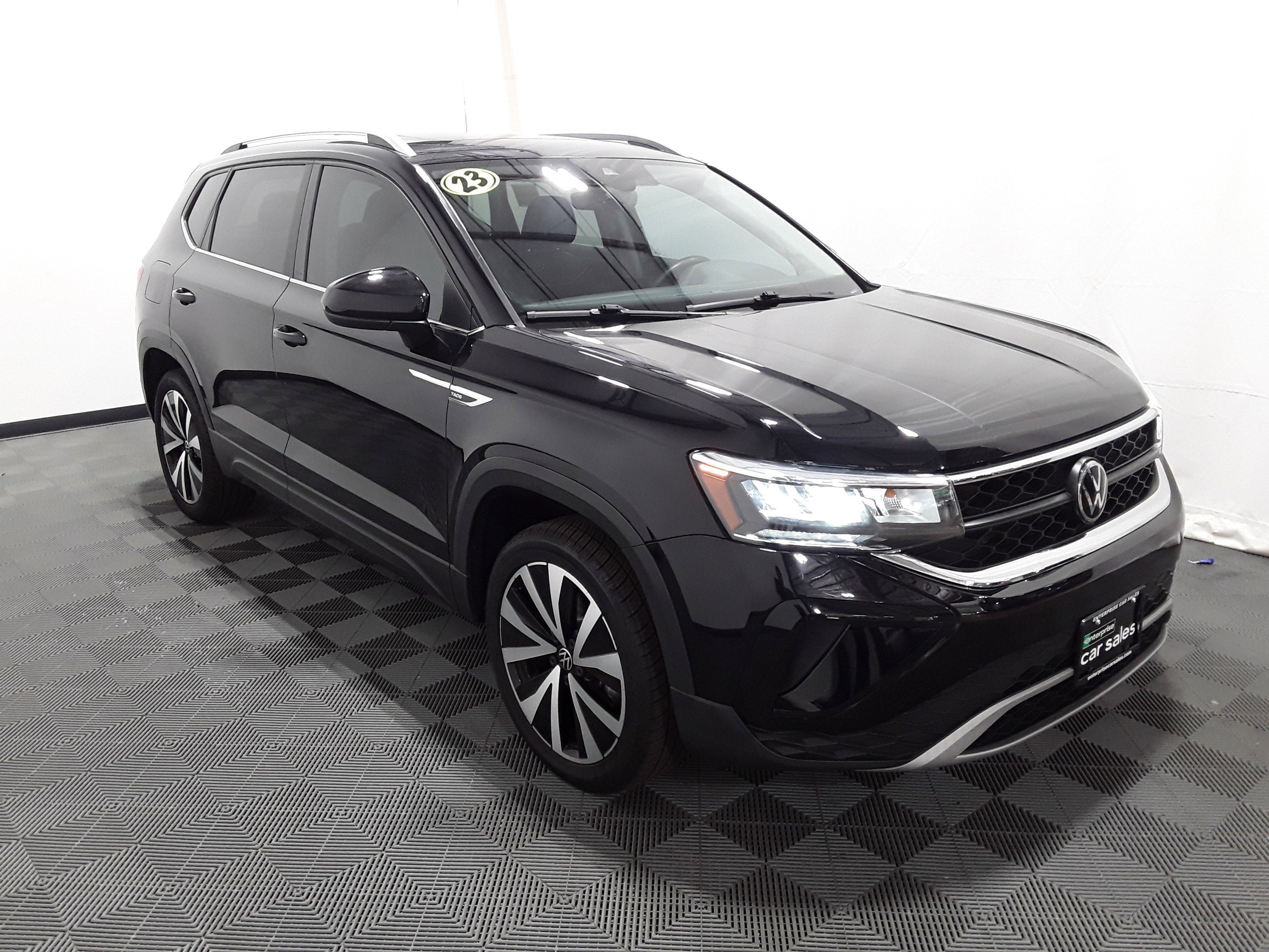 Used 2023 Volkswagen Taos SE FWD