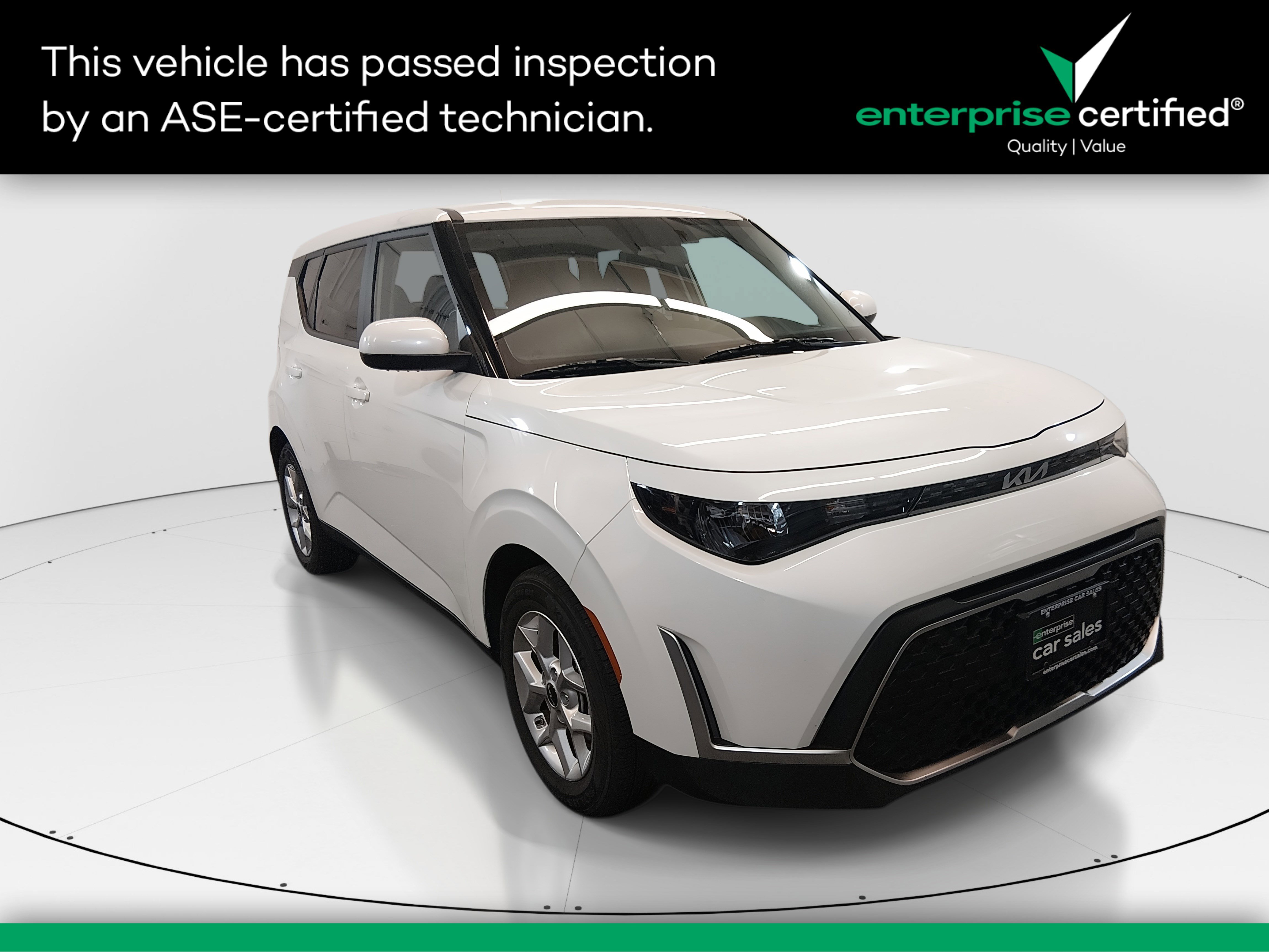 2024 Kia Soul LX's photo