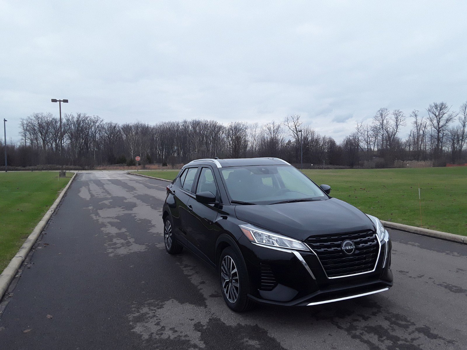 2022 Nissan Kicks SV FWD