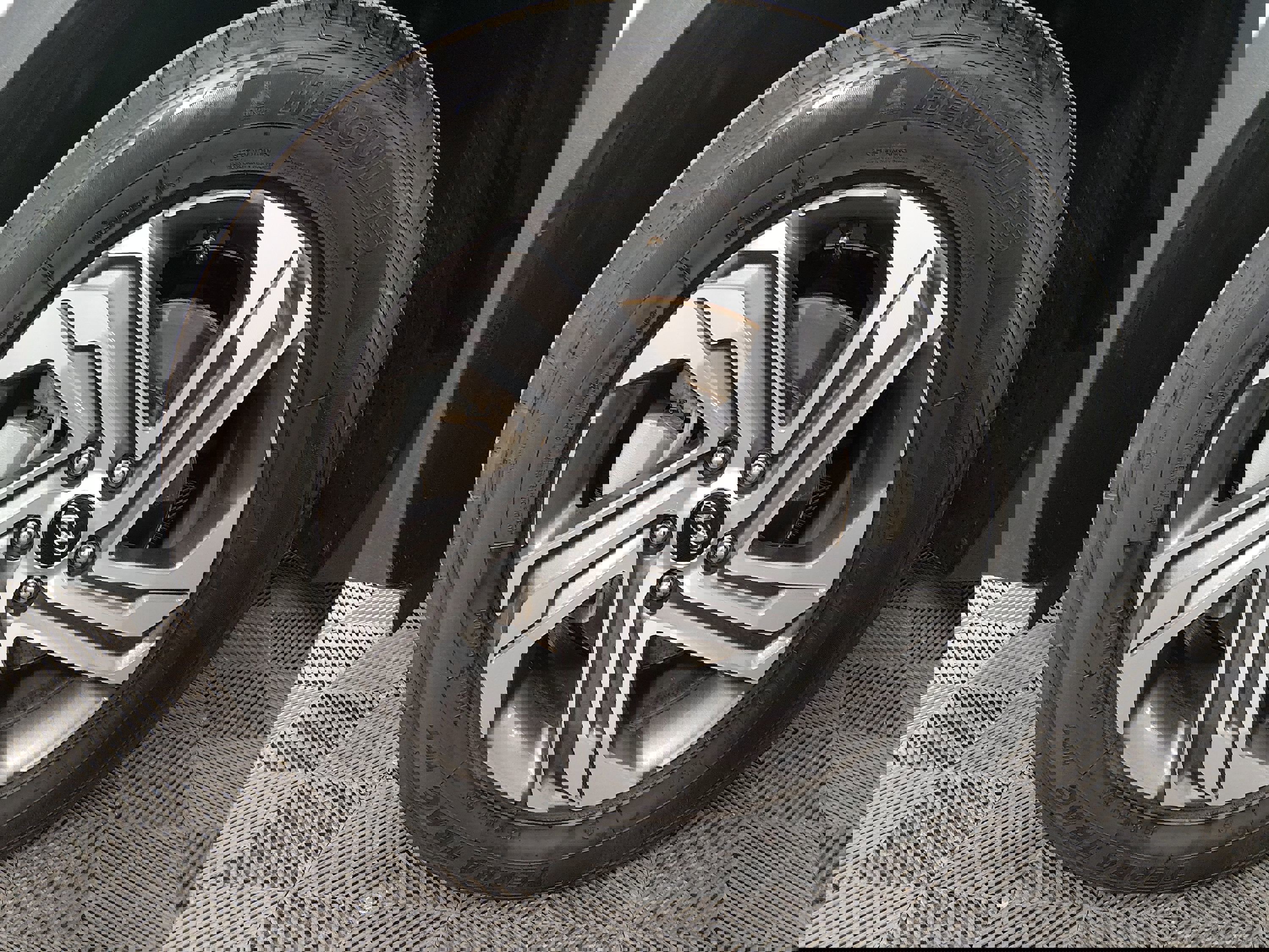 Image of Used 2023 Hyundai Santa Fe SEL AWD