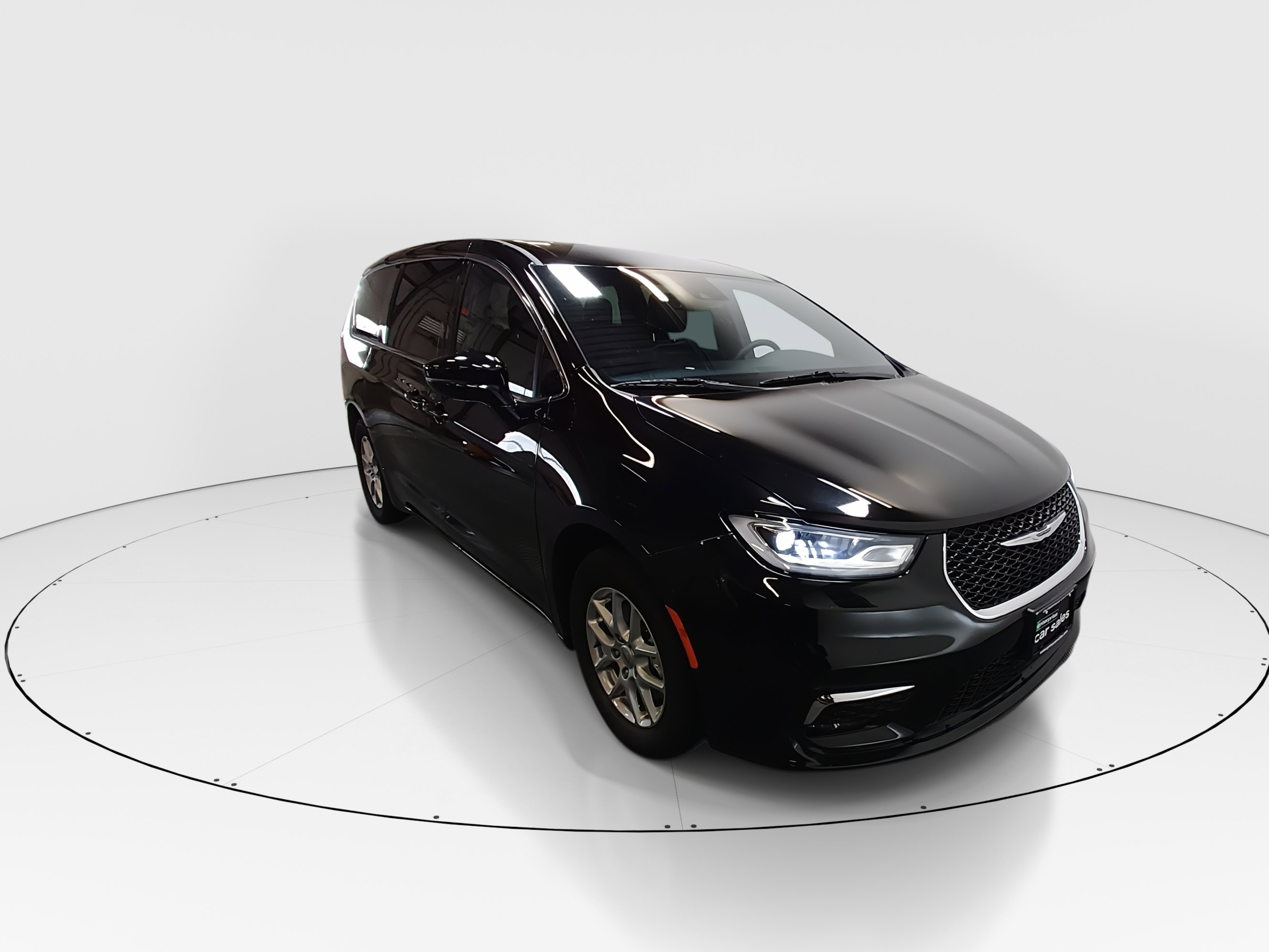 Used 2025 Chrysler Pacifica Select FWD