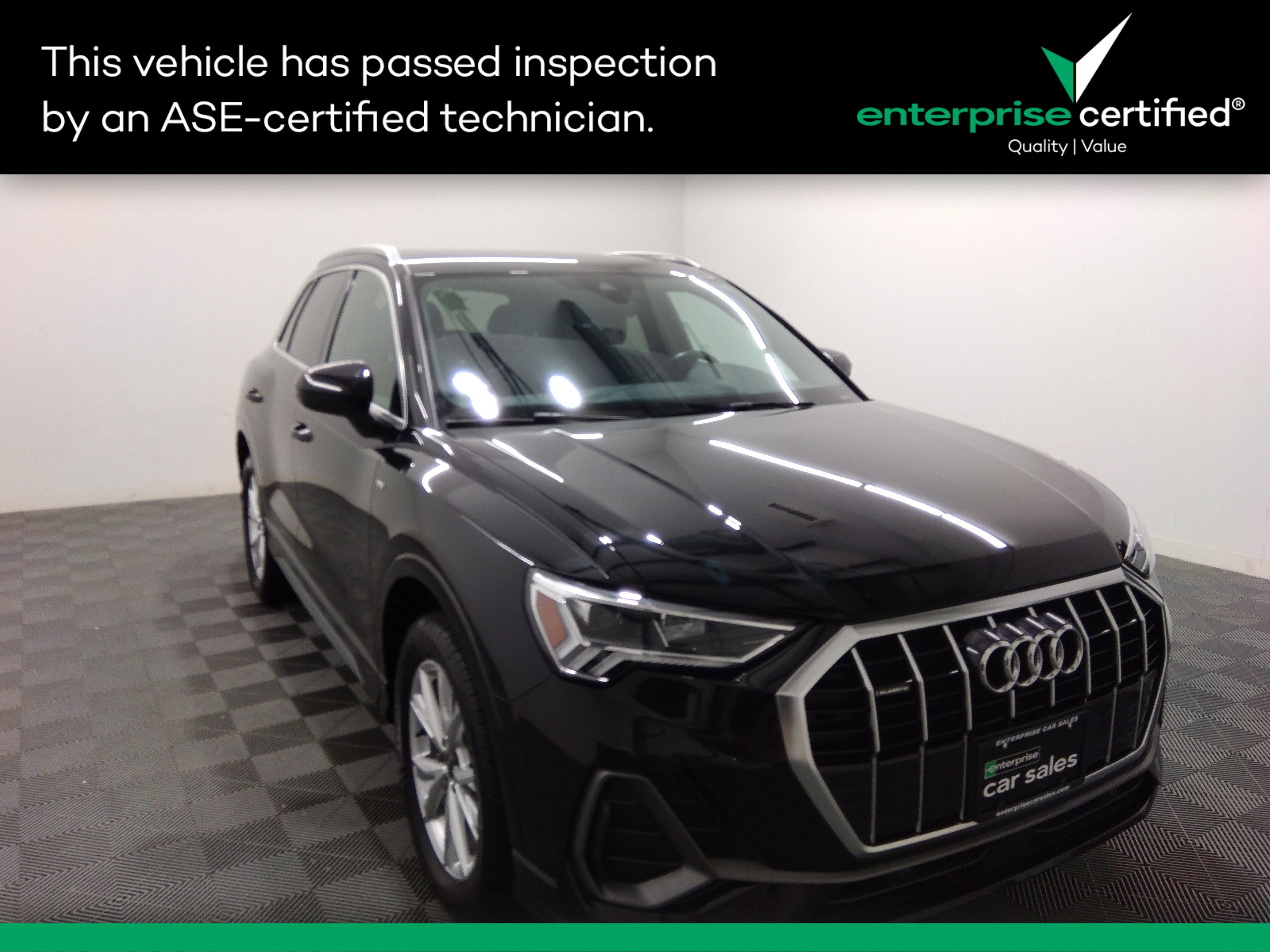 2023 Audi Q3 S line Premium 45 TFSI quattro