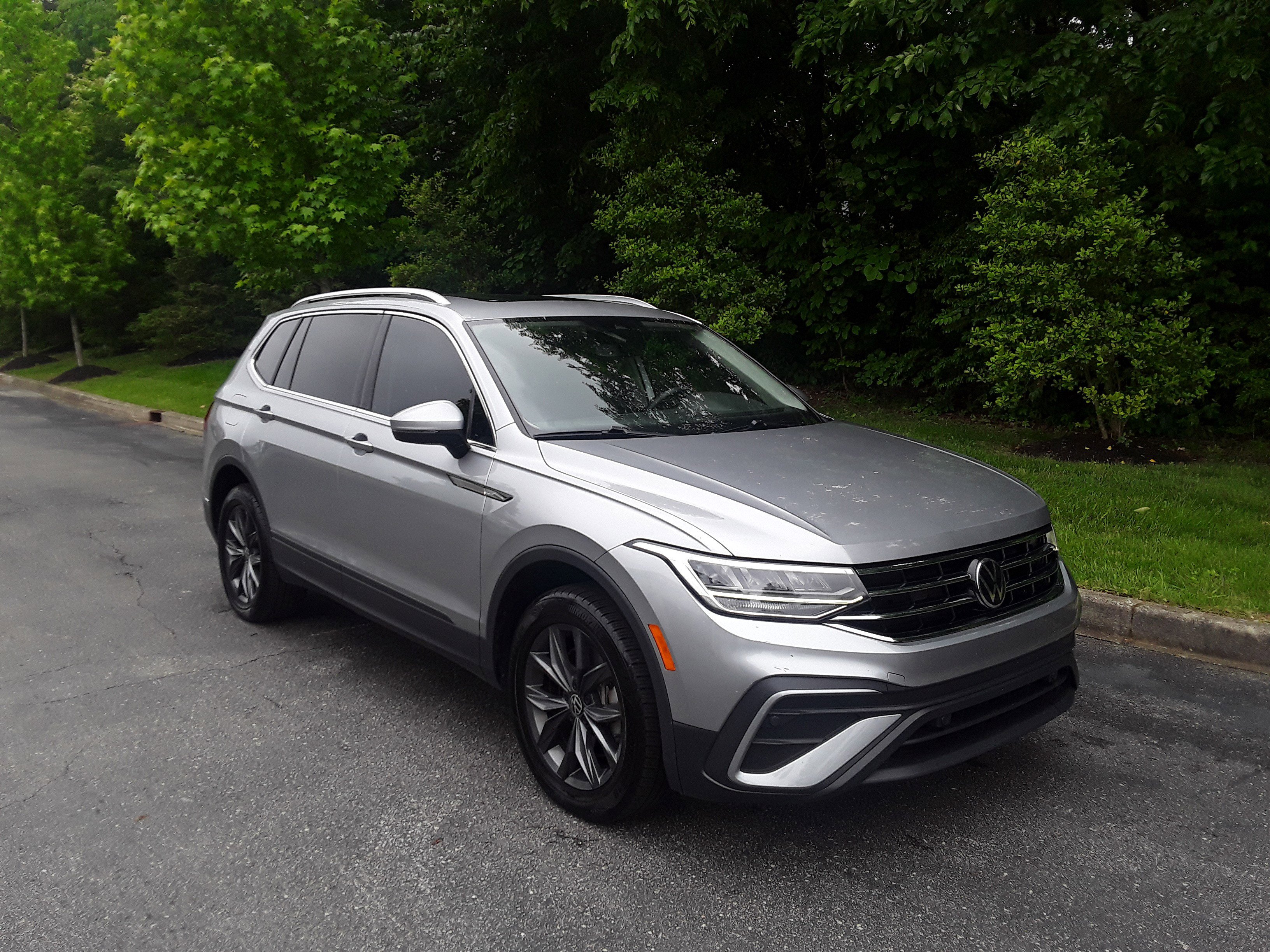 2022 Volkswagen Tiguan 2.0T SE FWD