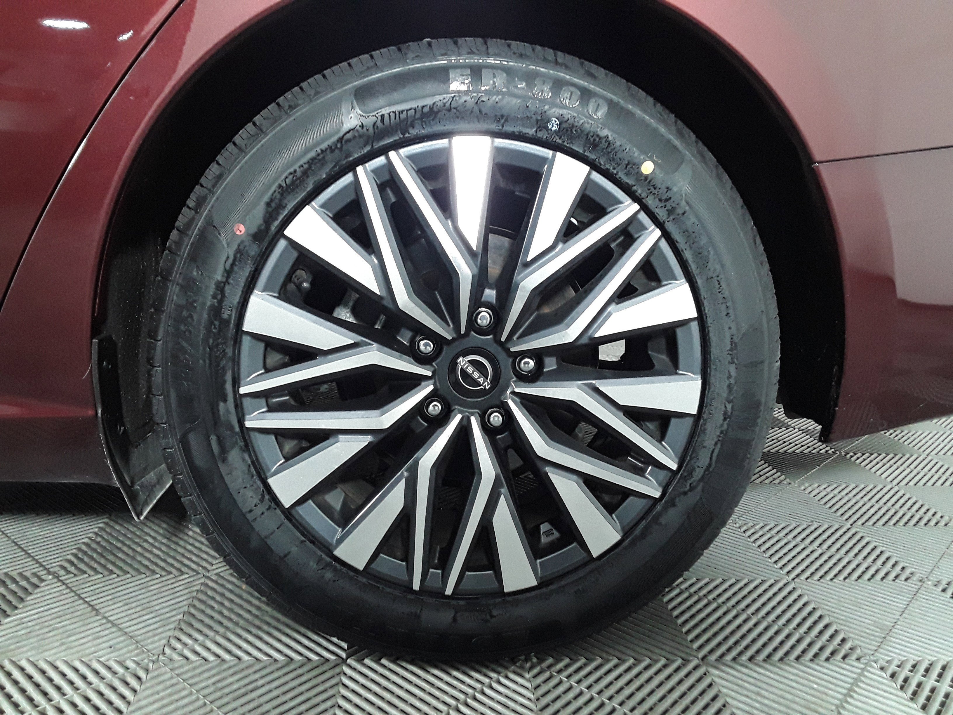 Image of Used 2024 Nissan Altima 2.5 SV Sedan