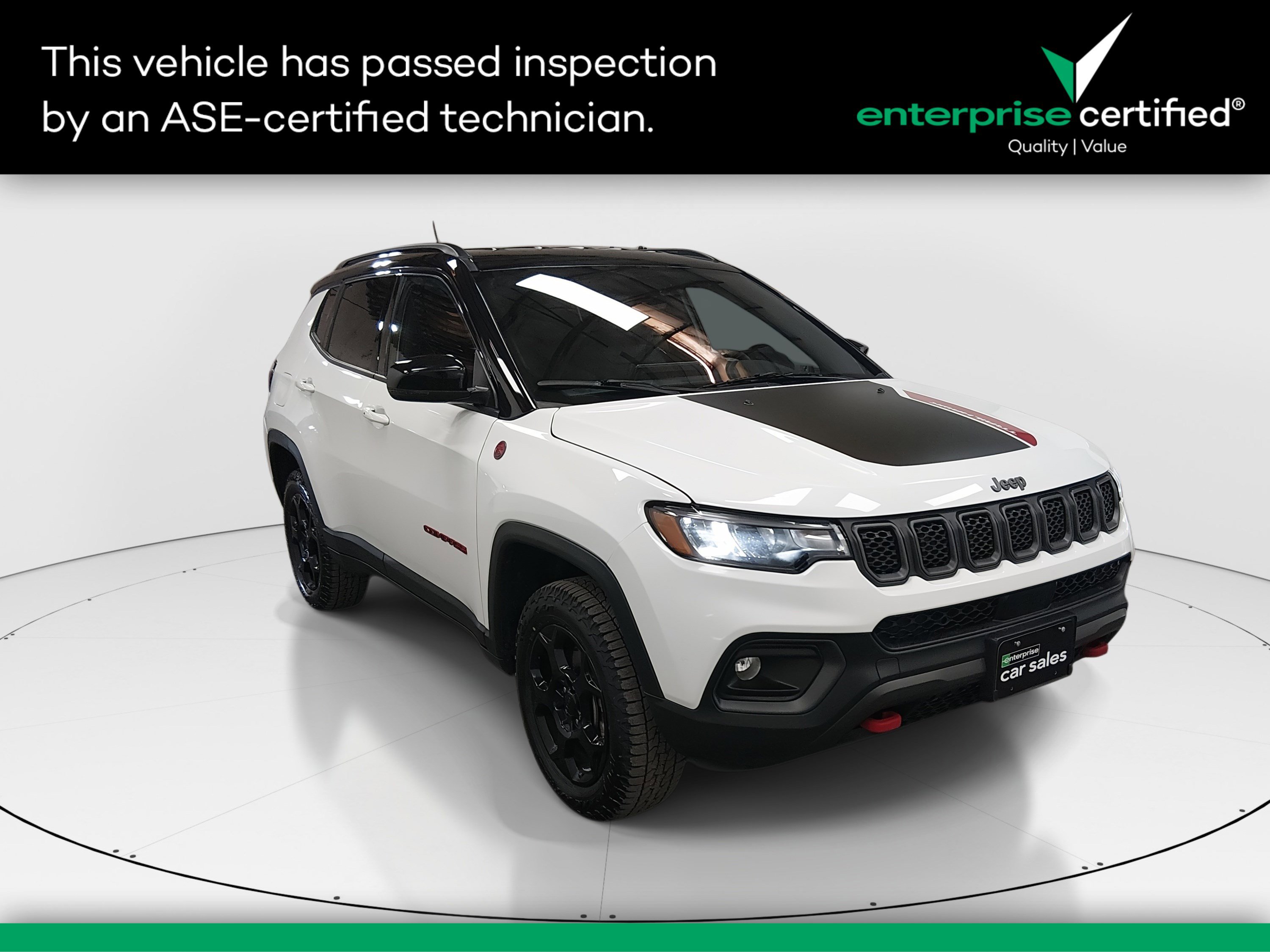 2023 Jeep Compass Trailhawk's photo