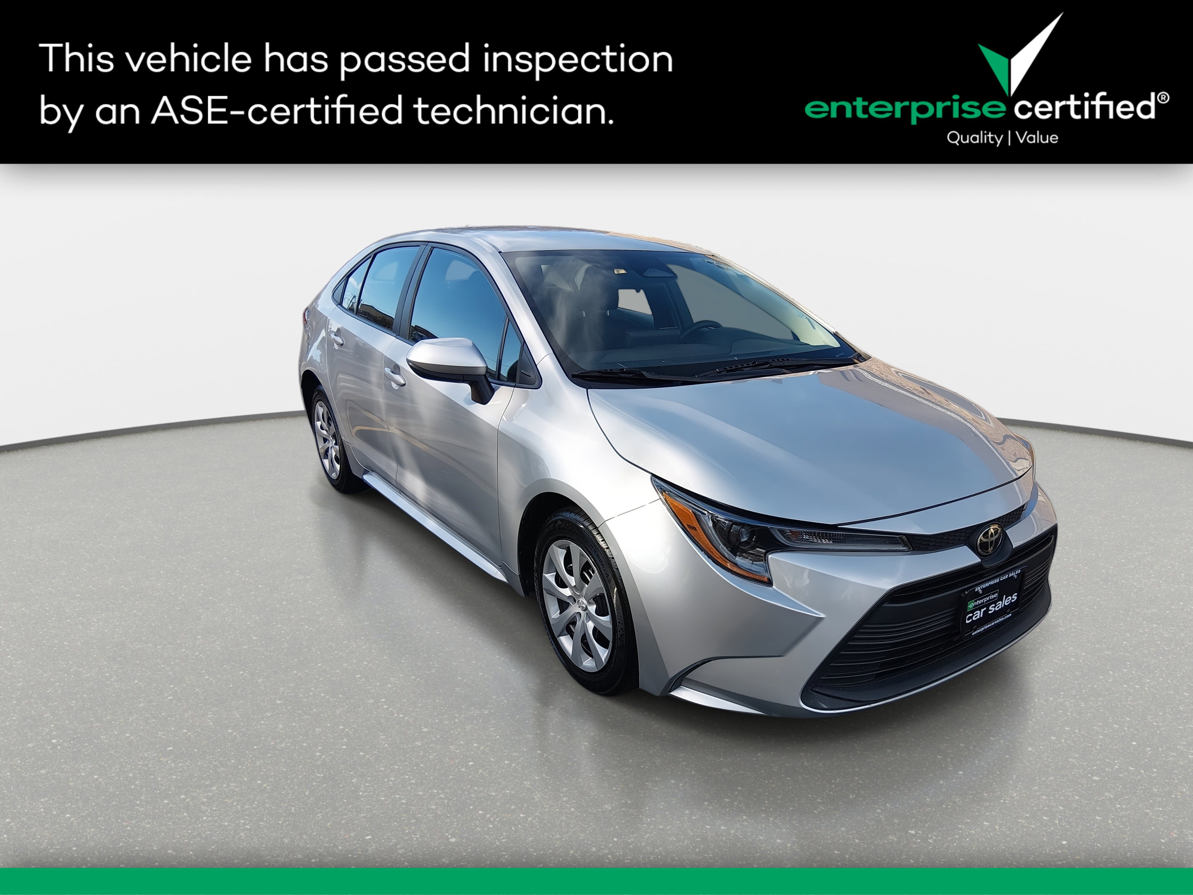 2023 Toyota Corolla LE's photo