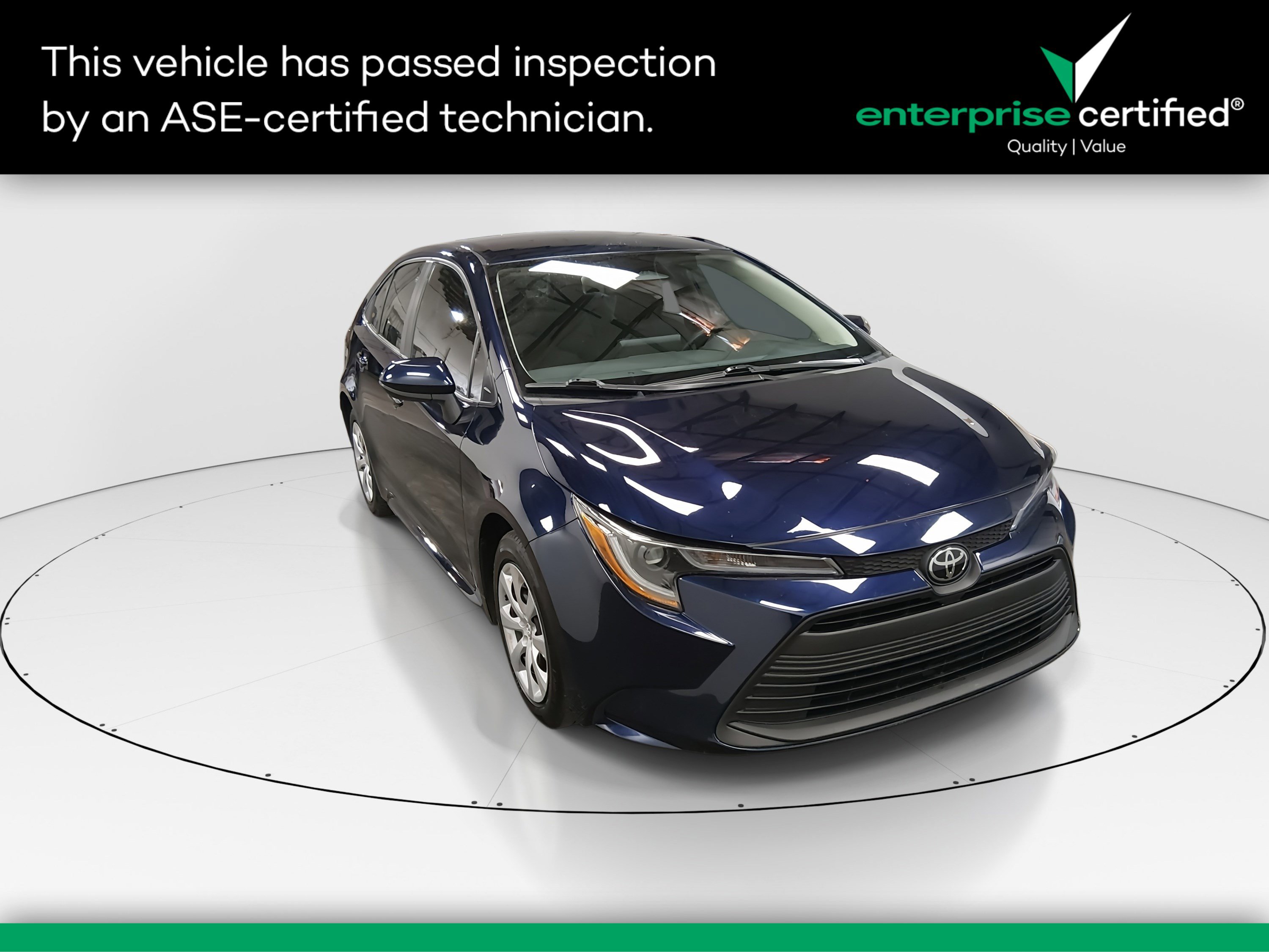 2024 Toyota Corolla LE's photo