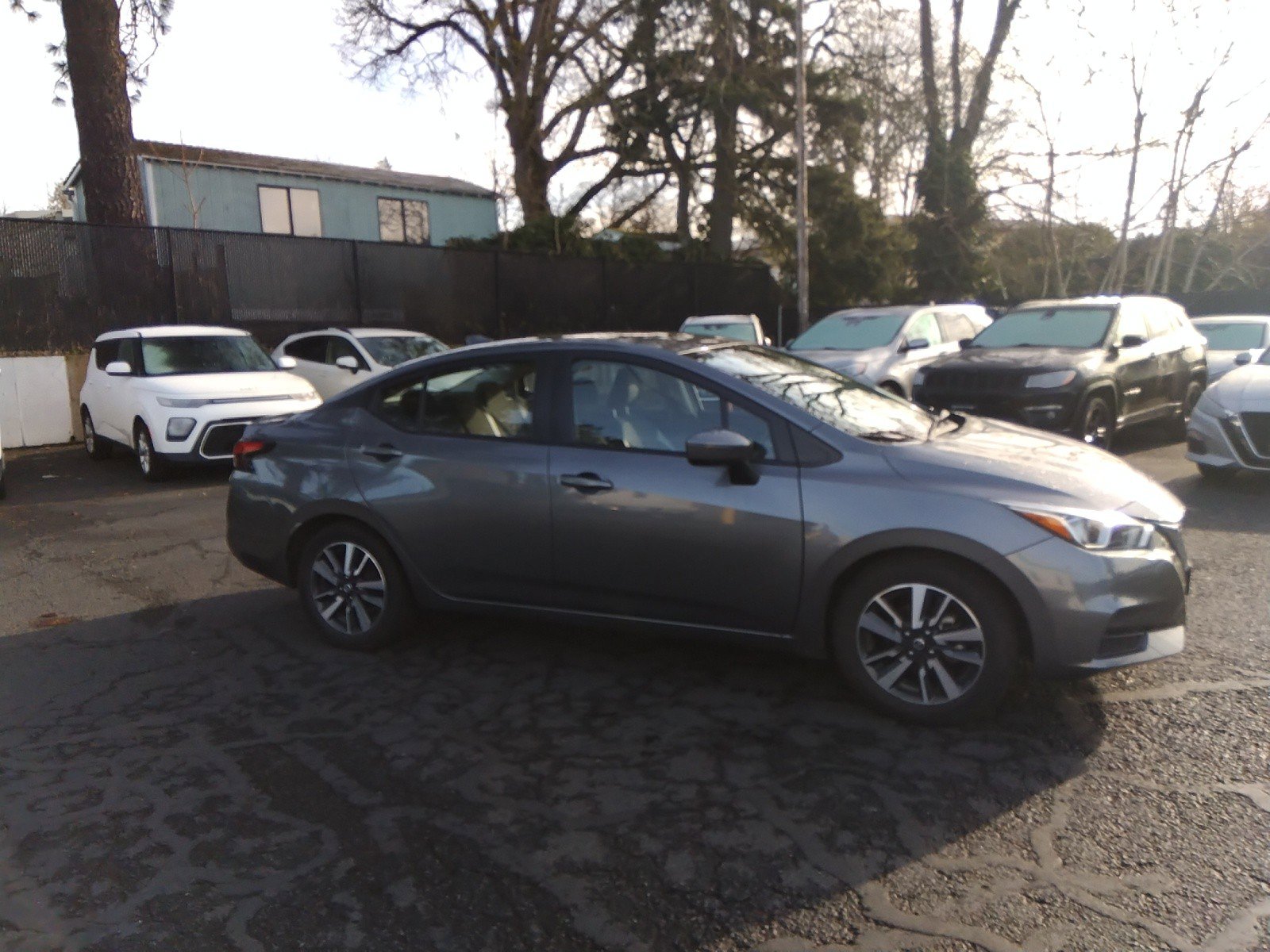 2021 Nissan Versa SV CVT